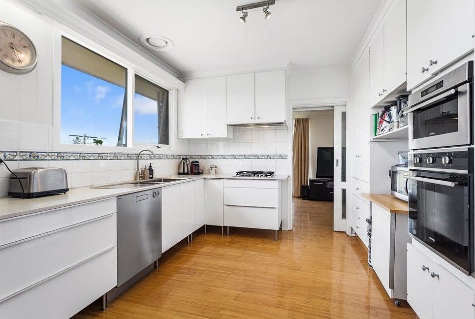 2 Gibbon Avenue, Vermont South, VIC 3133 Leased House Ray White