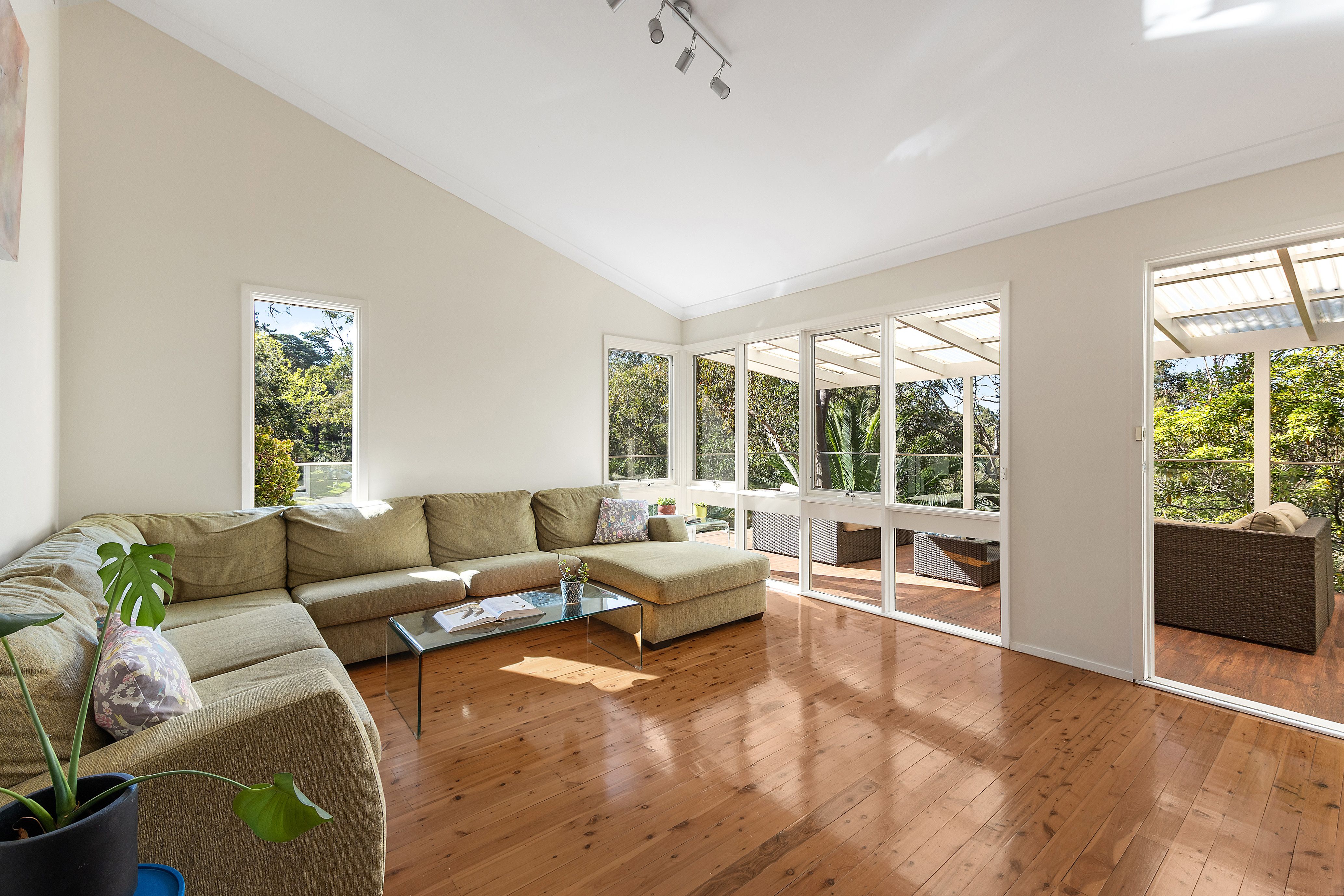 24 Paul Close, Hornsby Heights, NSW 2077