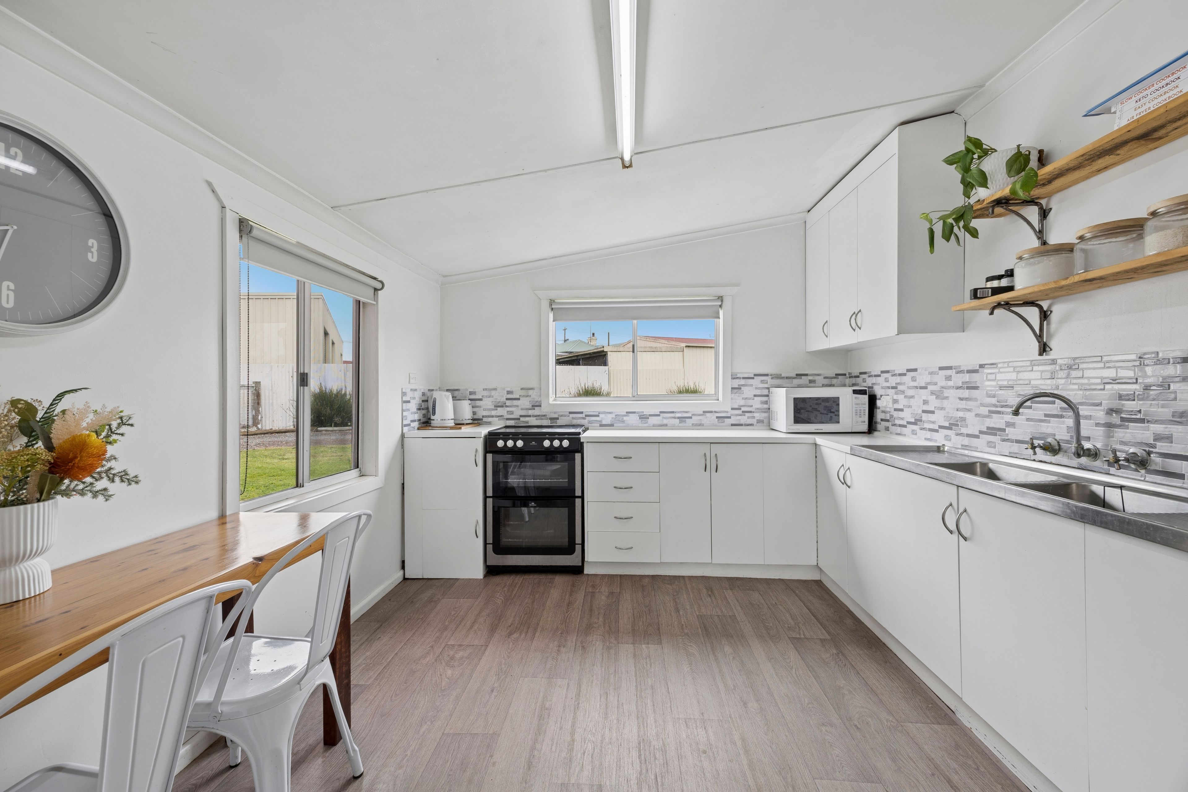 62 Fergusson Street — photo 4 of 14