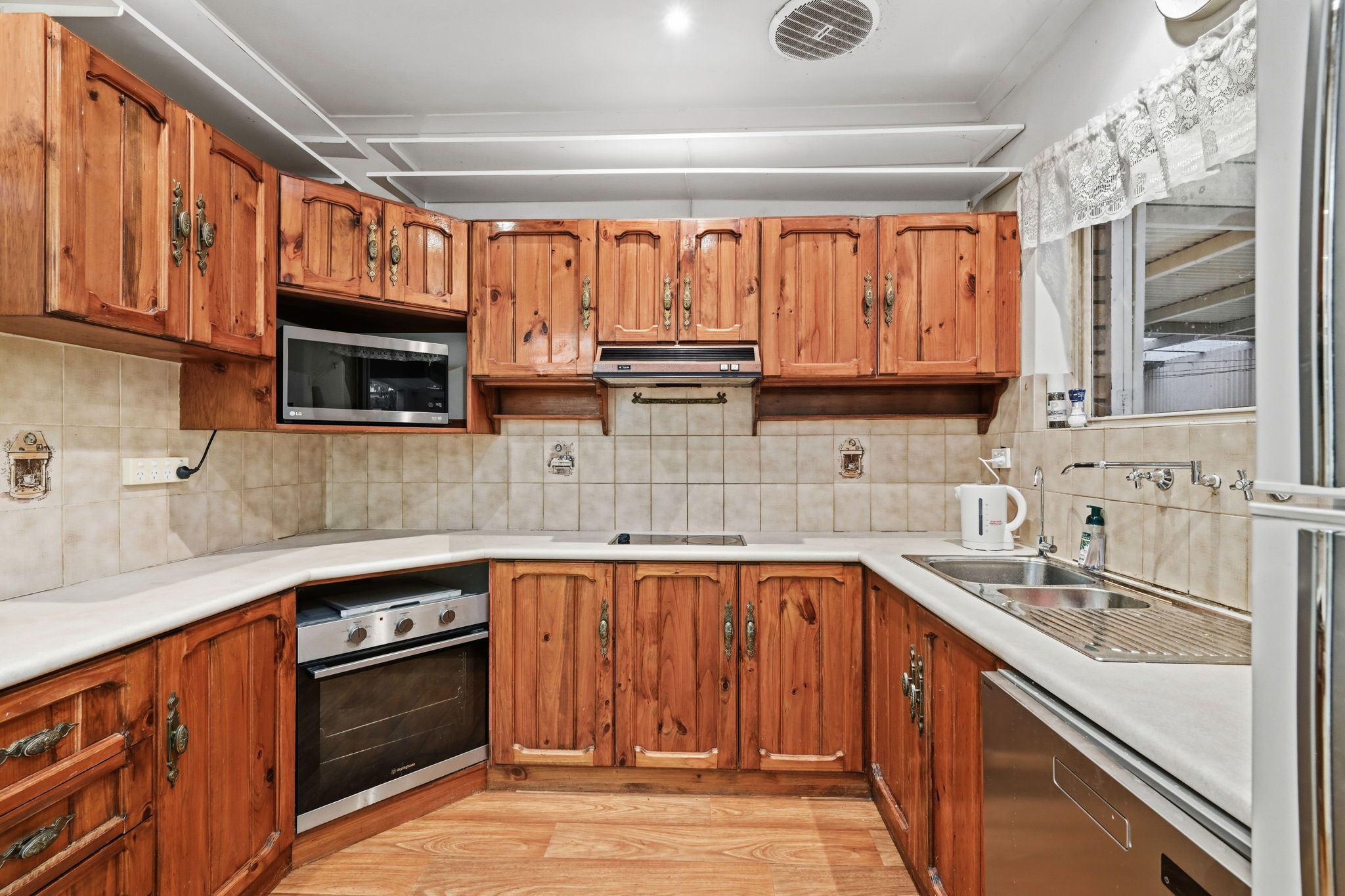 2/2 Anglers Court — photo 9 of 23