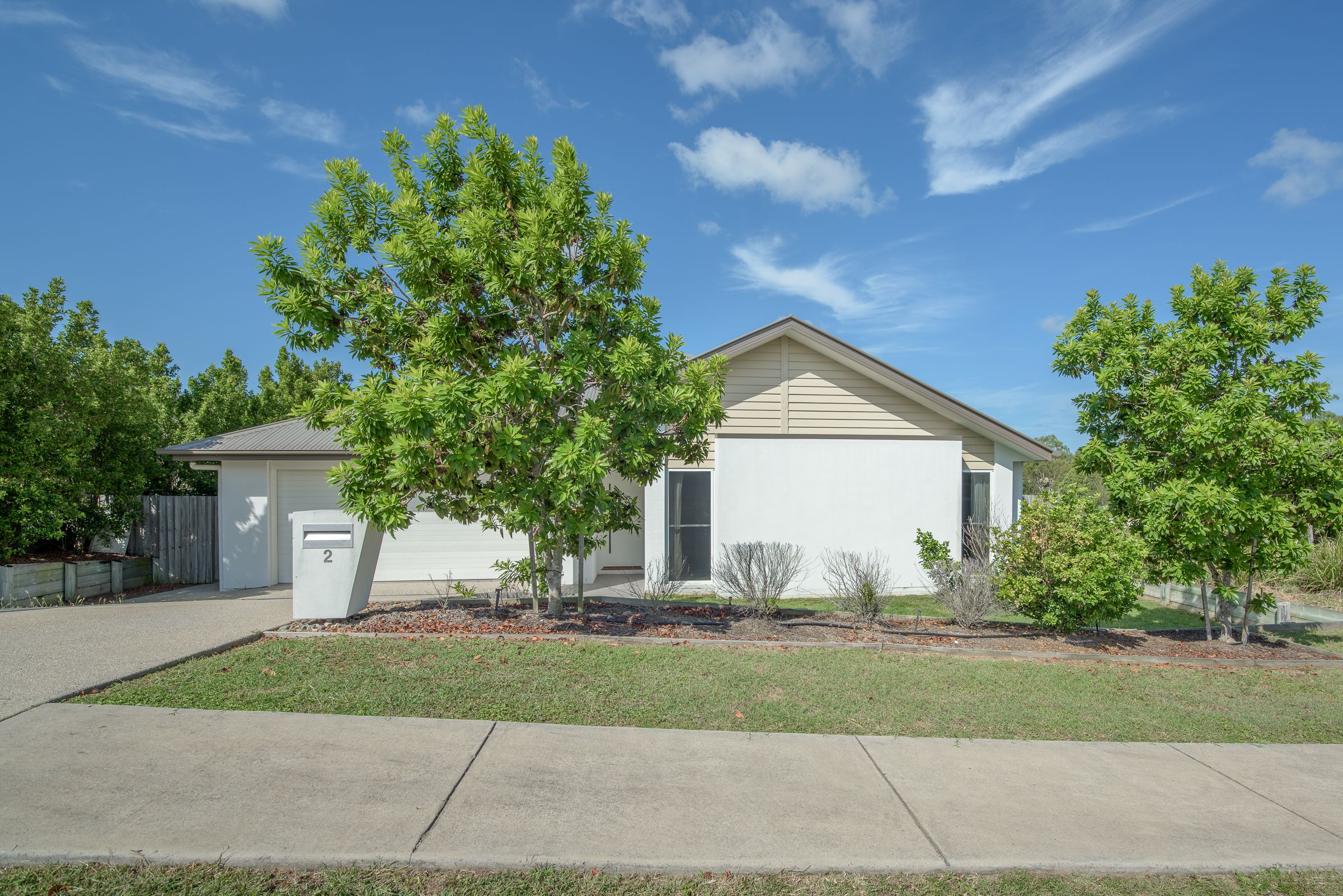 2 Blackbraes Court, New Auckland, QLD 4680