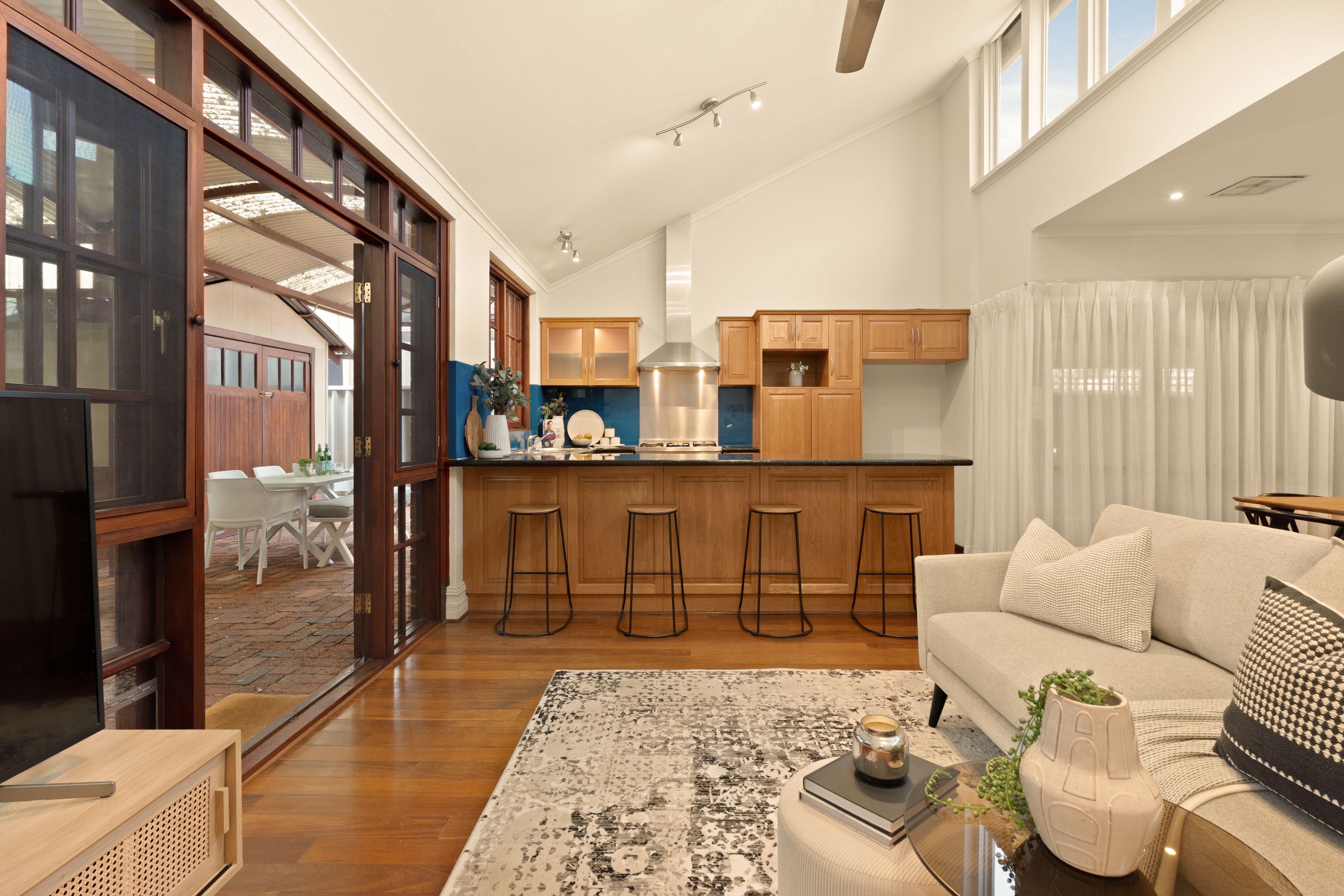 63 Rookwood Street — photo 10 of 28