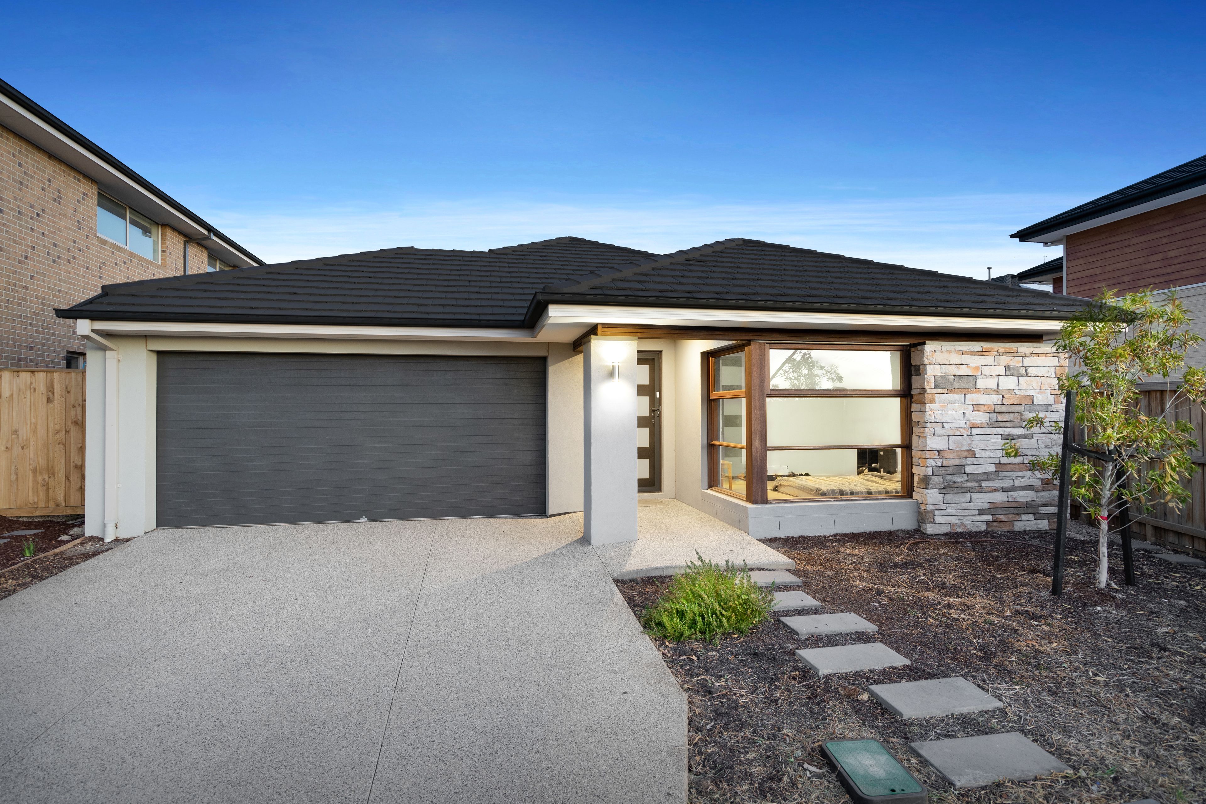 33 Wingfield Parkway, Williams Landing VIC 3027