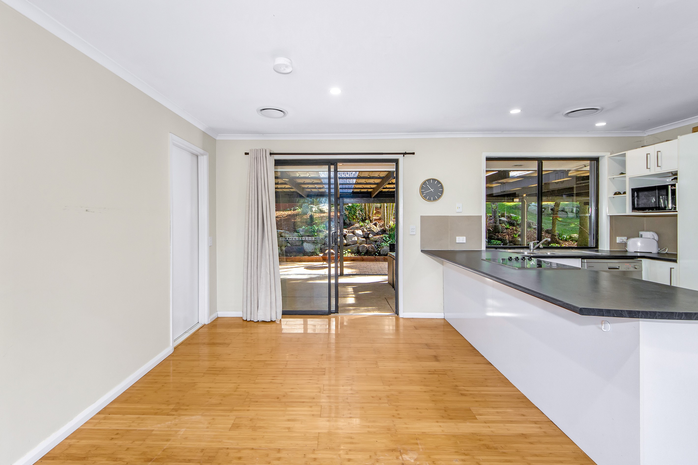 10 Bernadette Place, Highland Park, QLD 4211