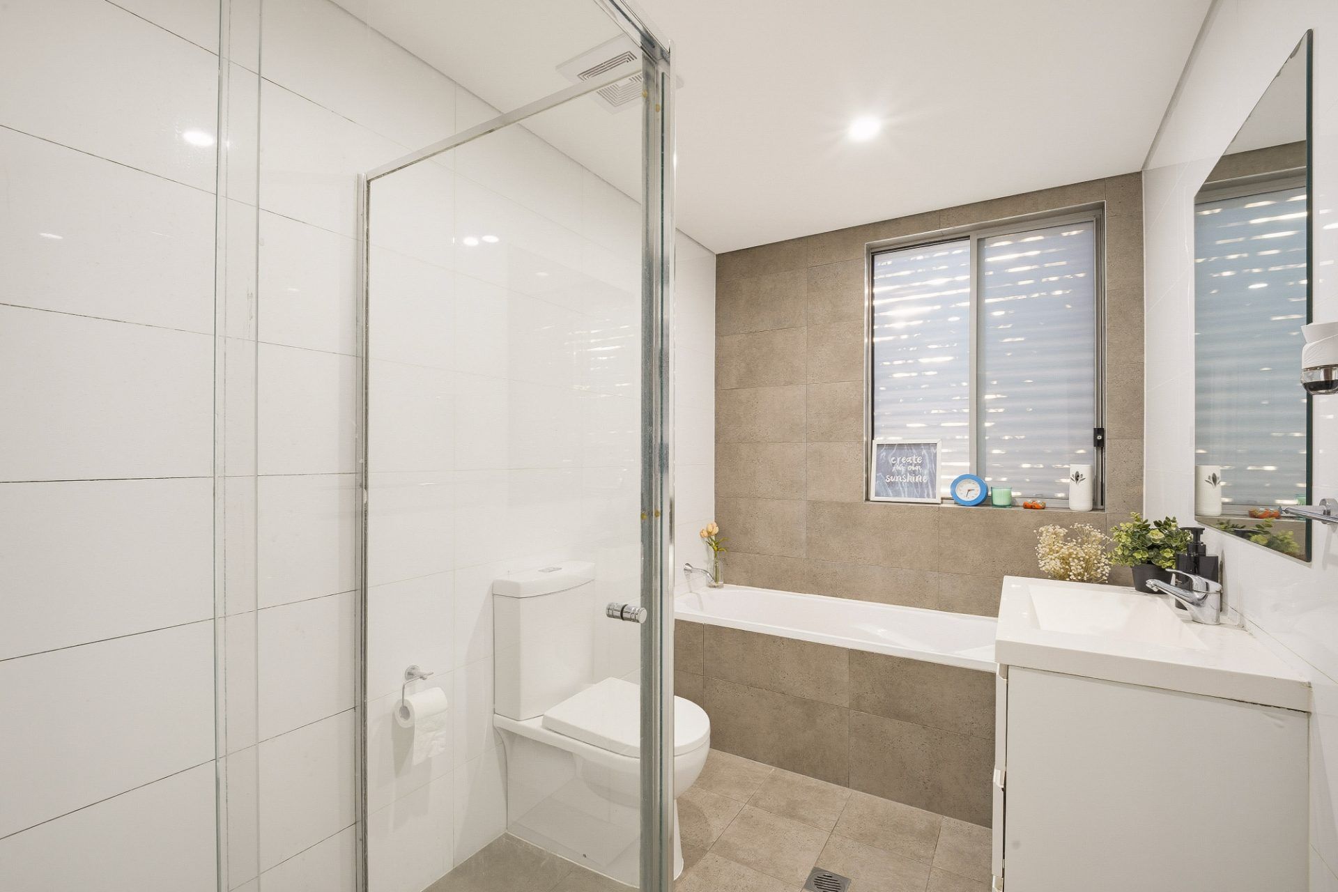 5/4-6 Burbang Crescent — photo 6 of 11