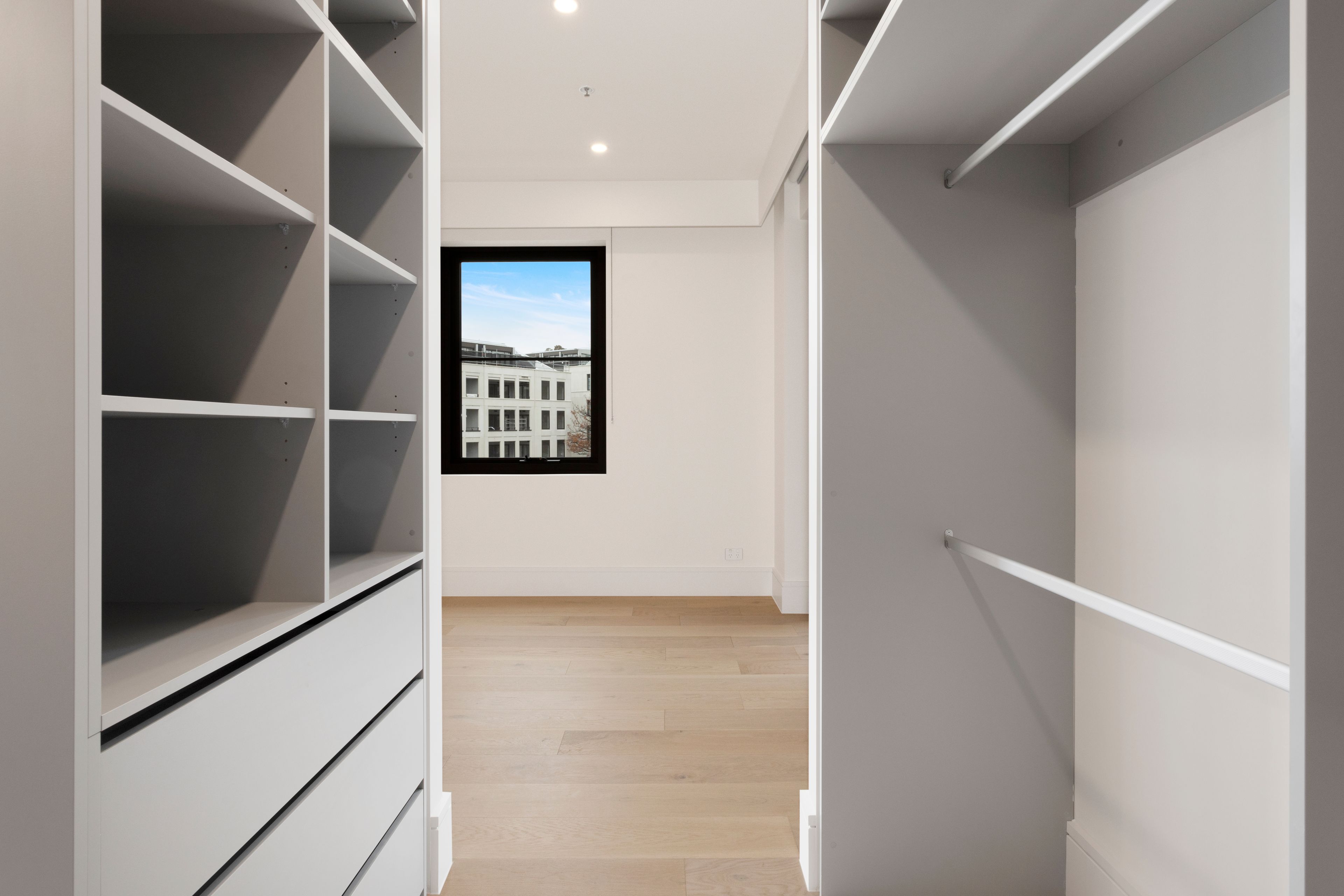 9/4 Lady Nelson Place — photo 6 of 17