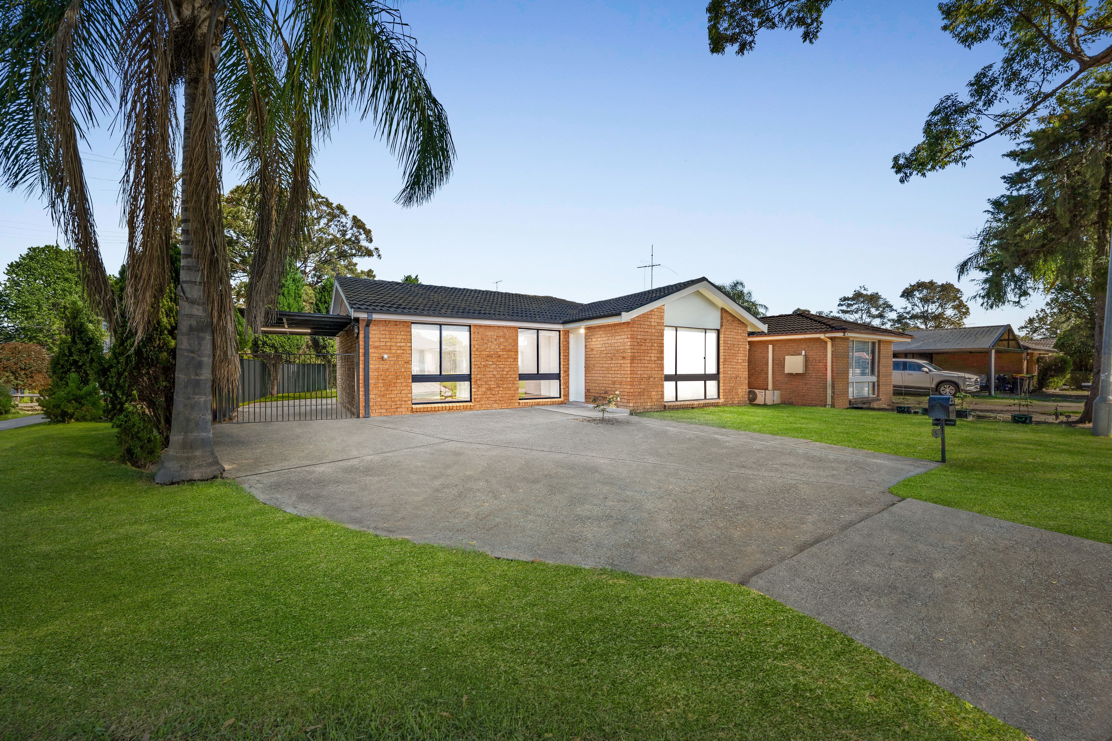 1 Kingsley Grove — photo from Ray White United Group