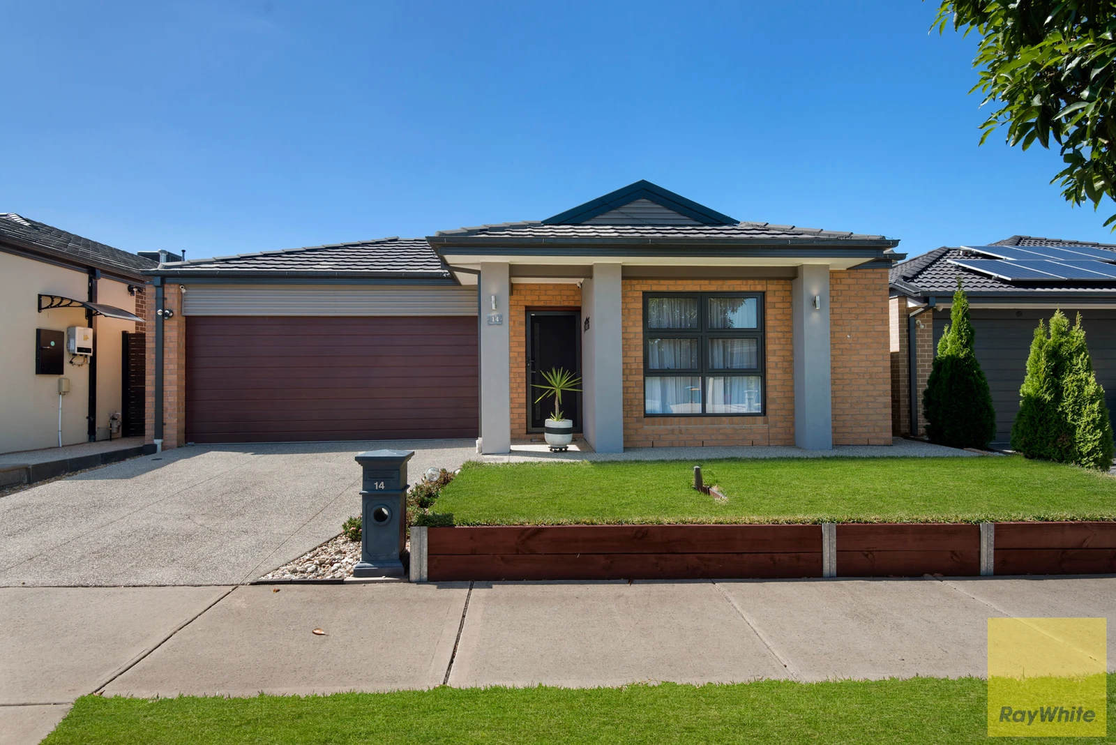 14 Chaucer Crescent, Truganina, VIC 3029