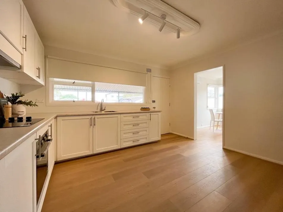42 Darwin Road — photo 4 of 10