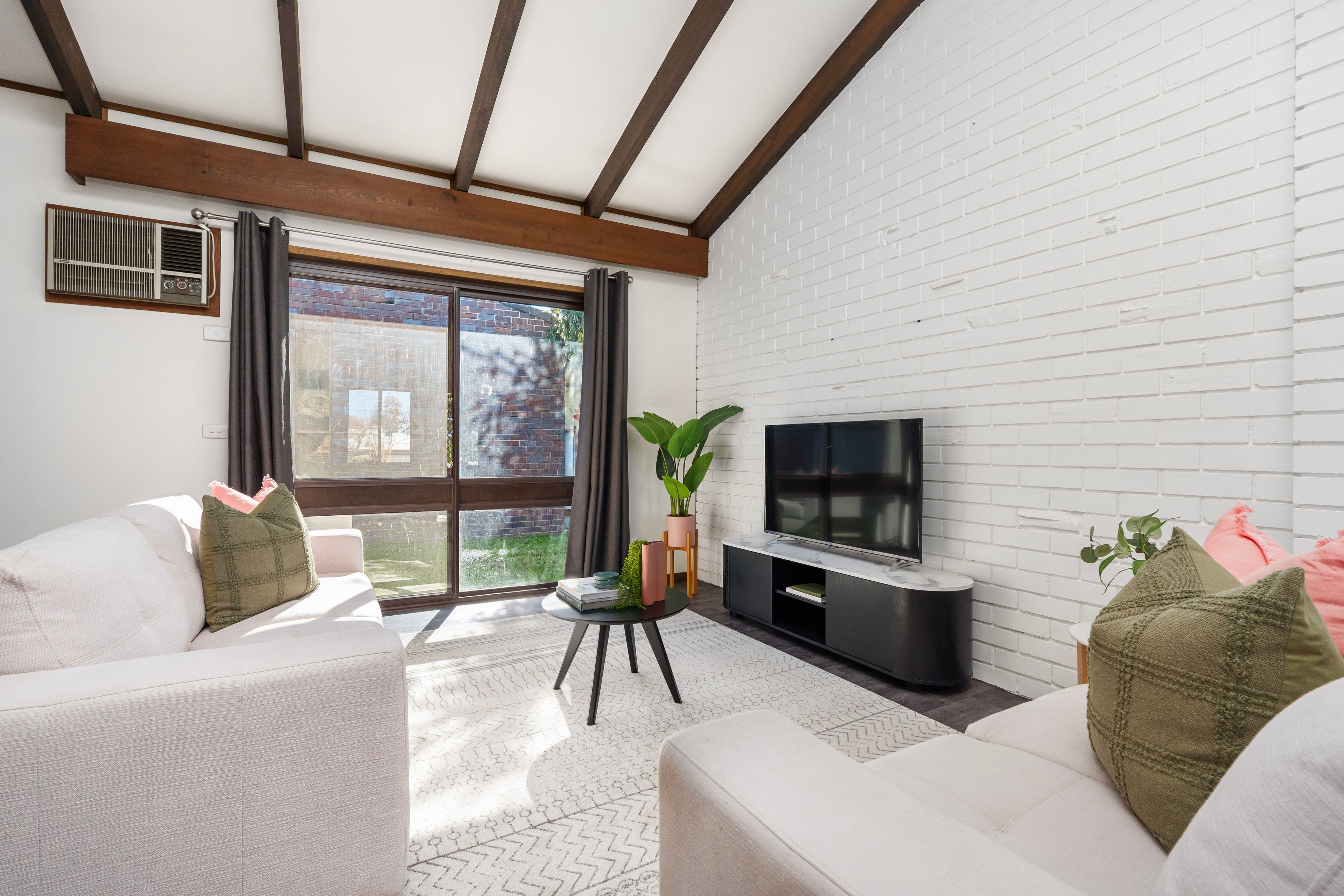 2/643 Keene Street — photo 4 of 20