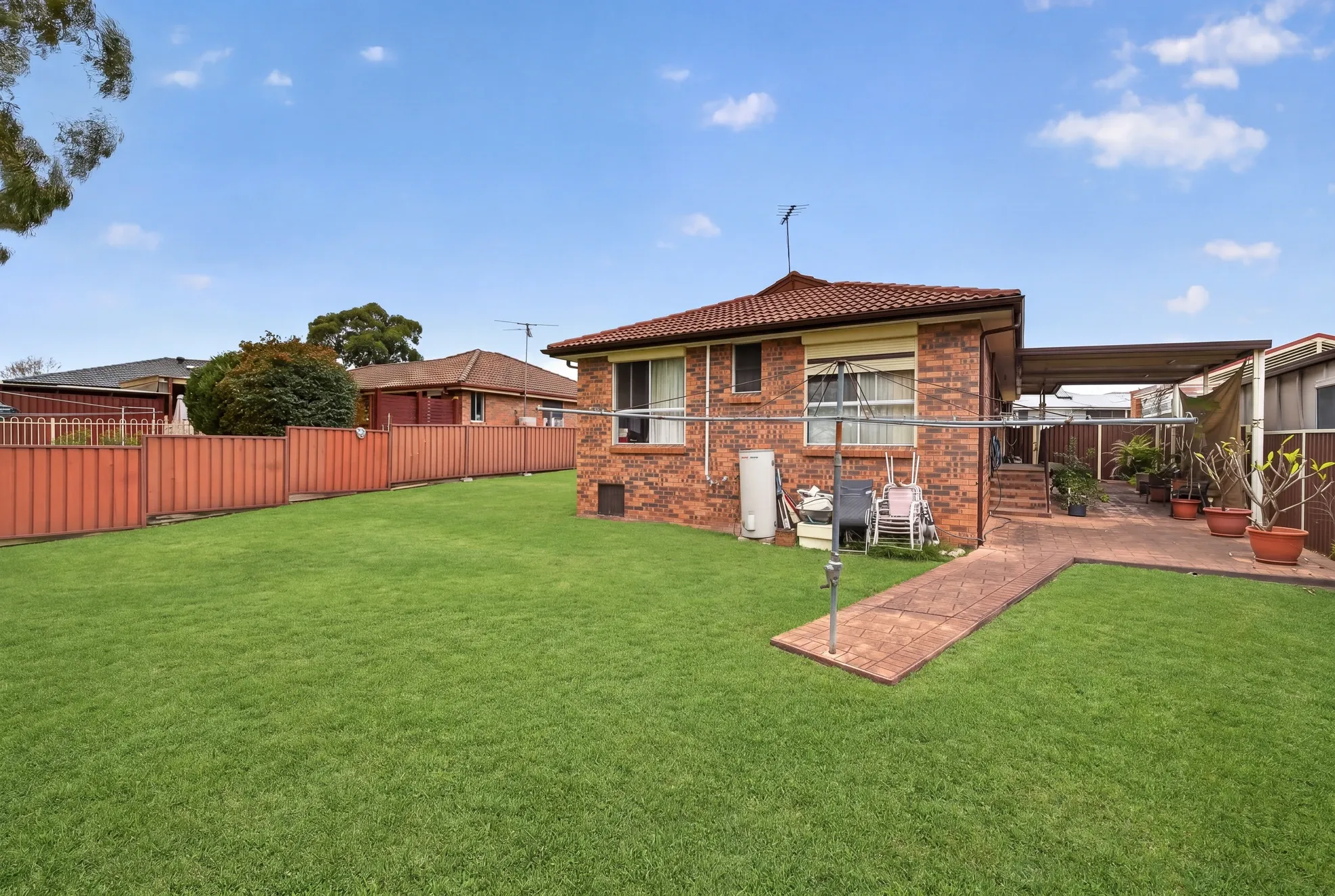 17 Garrick Road — photo 11 of 14