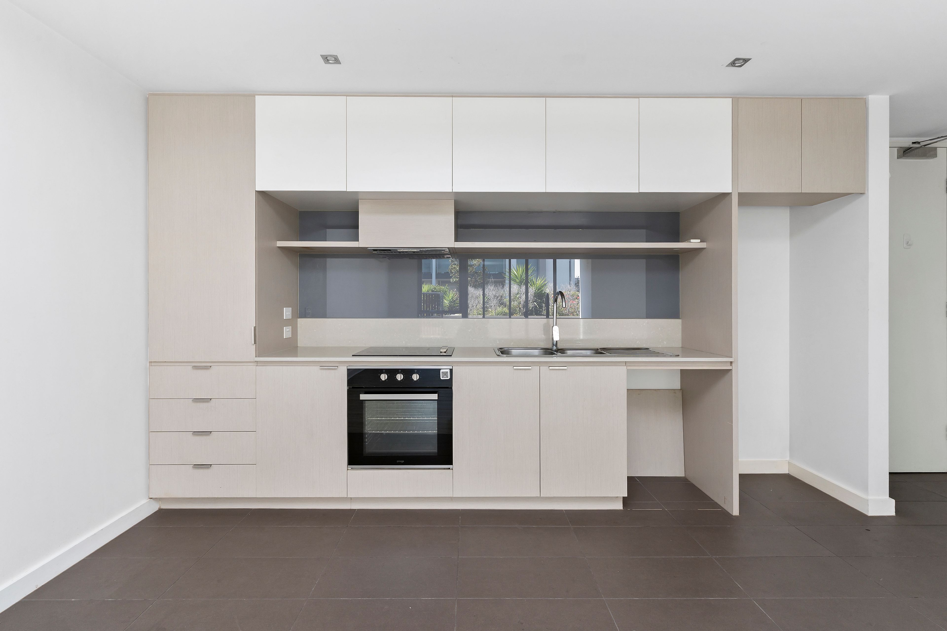 24/44 Eucalyptus Drive, Maidstone, VIC 3012