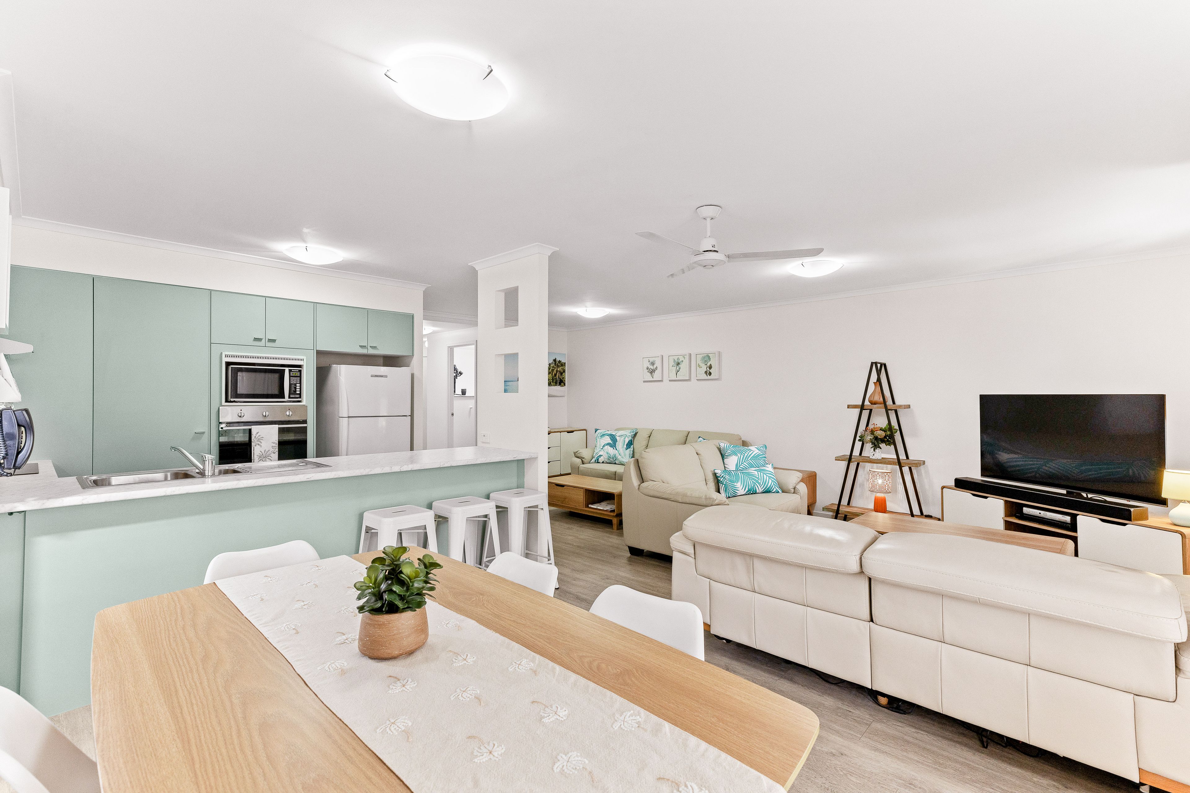 14/10-16 Alexandra Avenue, Mermaid Beach, QLD 4218
