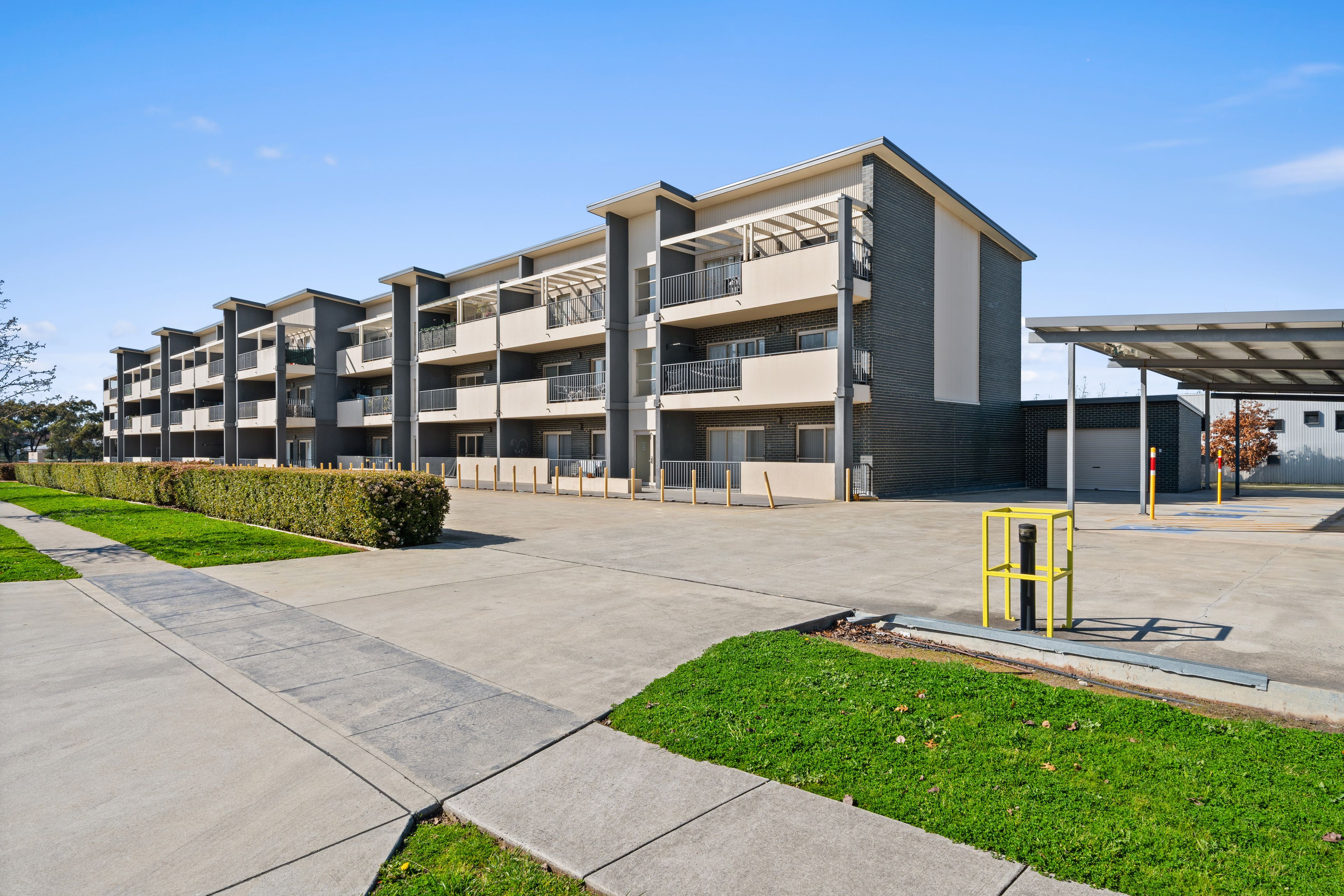 28/16 David Miller Crescent — photo 14 of 14