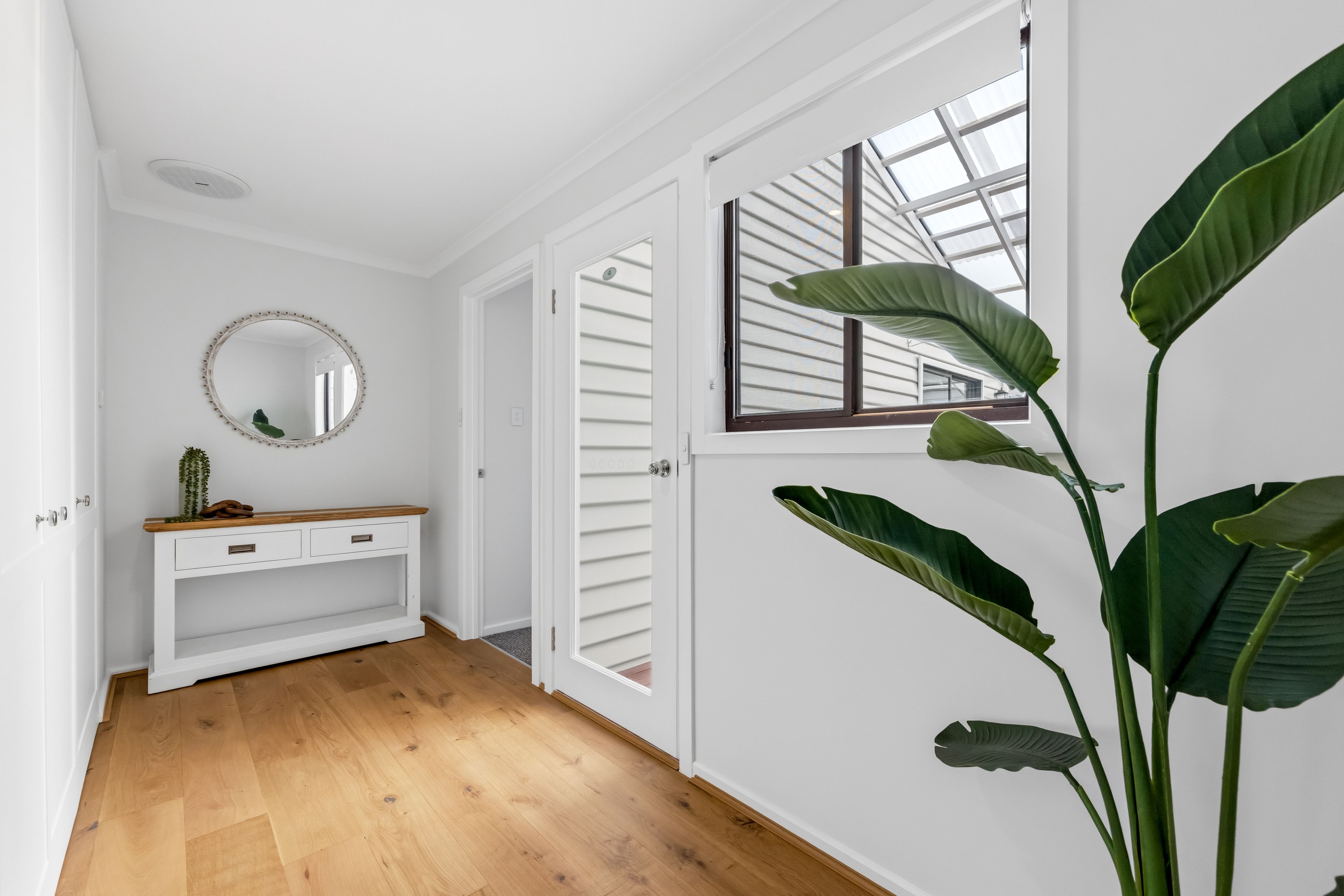 328 Richards Street — photo 15 of 30