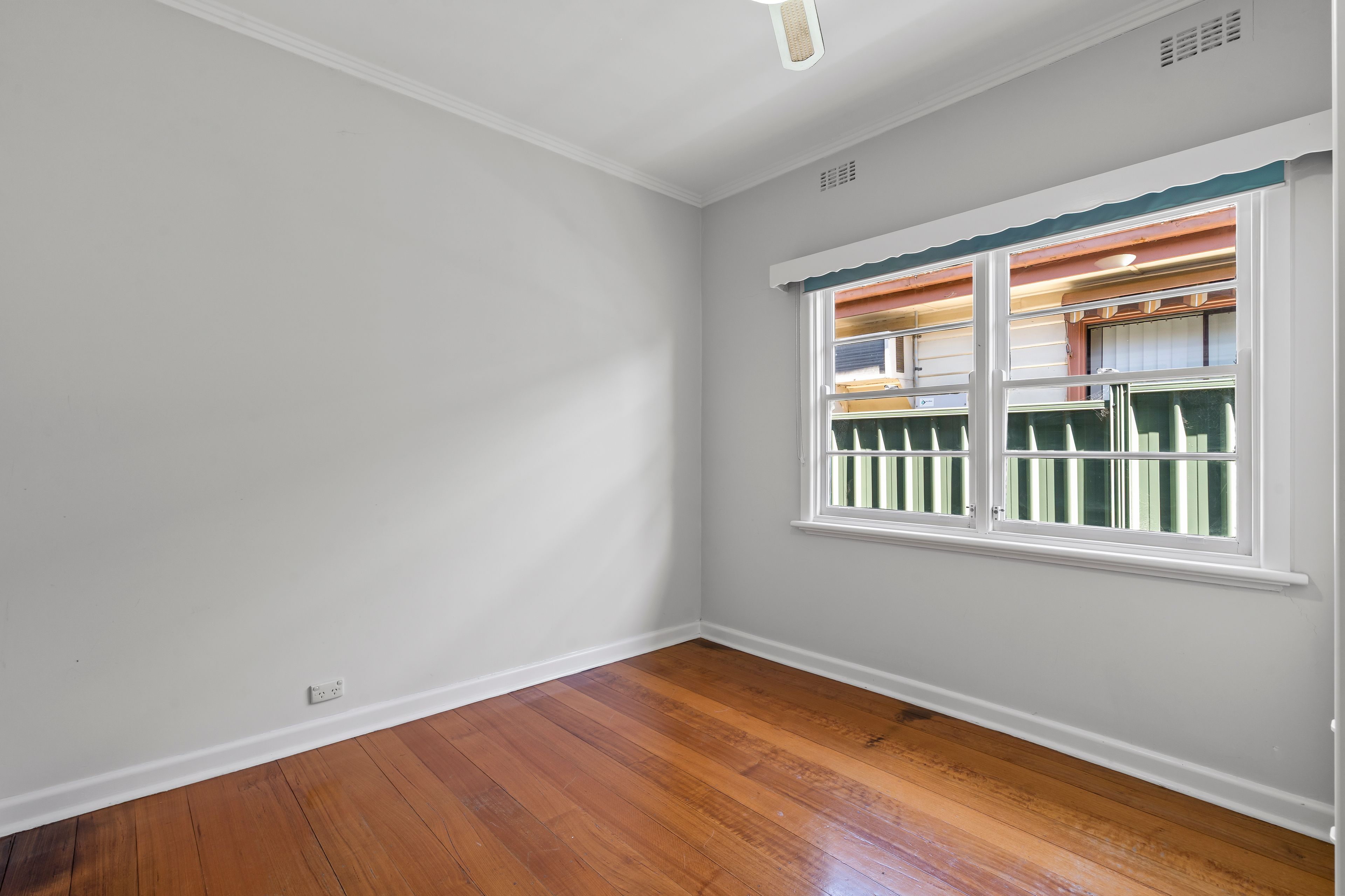 54 Kennedy Street — photo 8 of 11