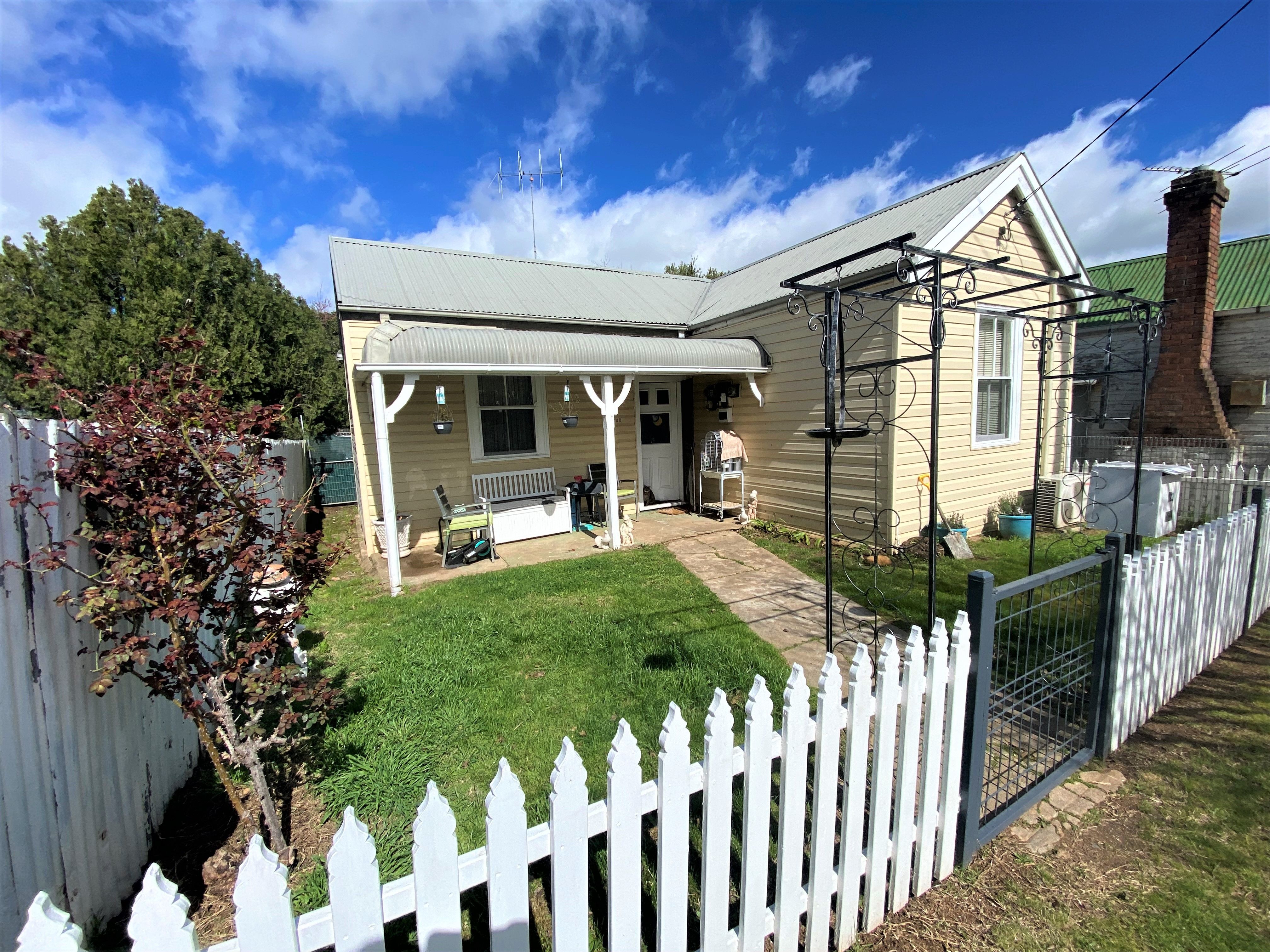 122 Neill Street, Harden NSW 2587