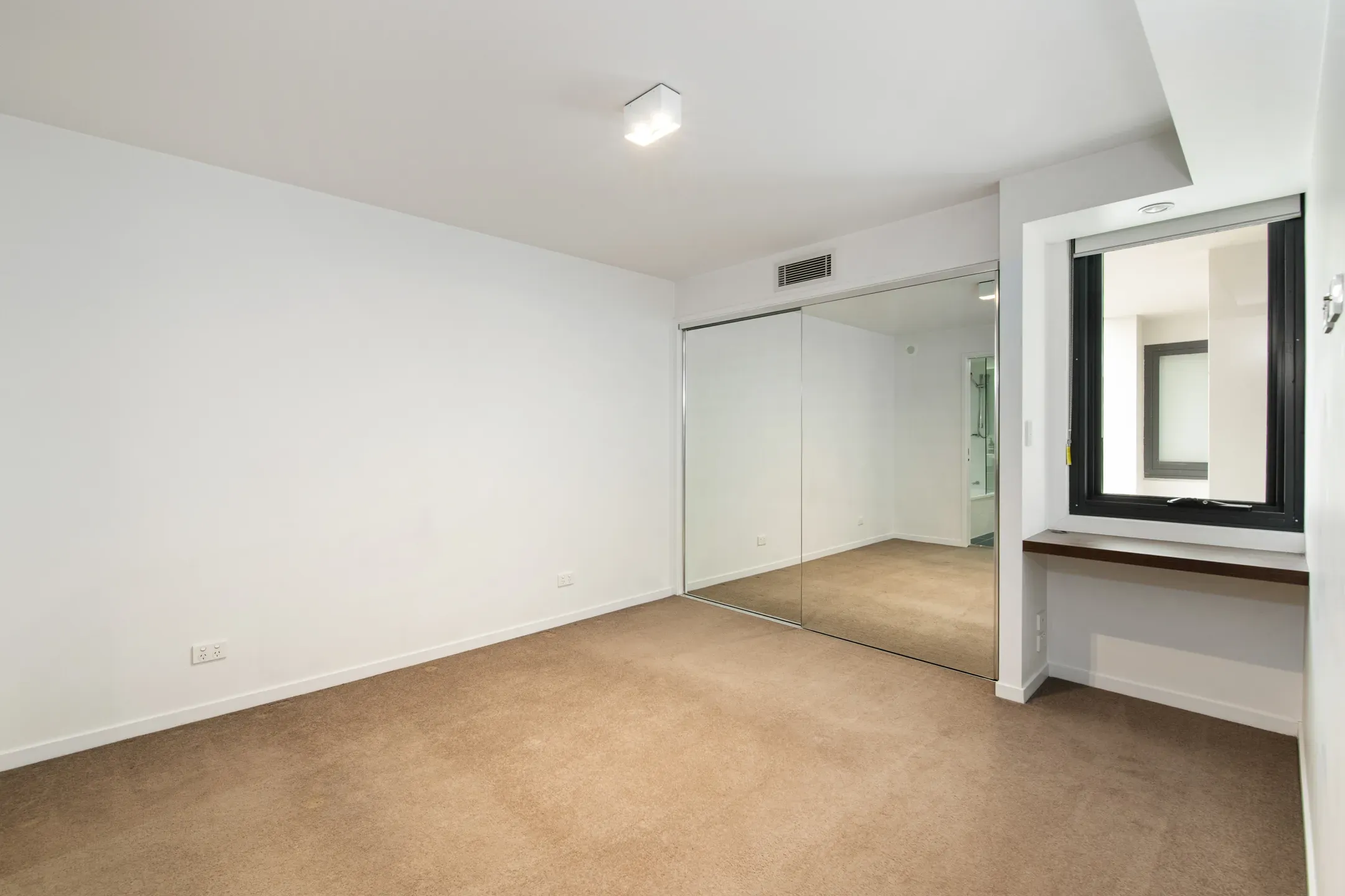 617/38 Helen Street — photo 9 of 13