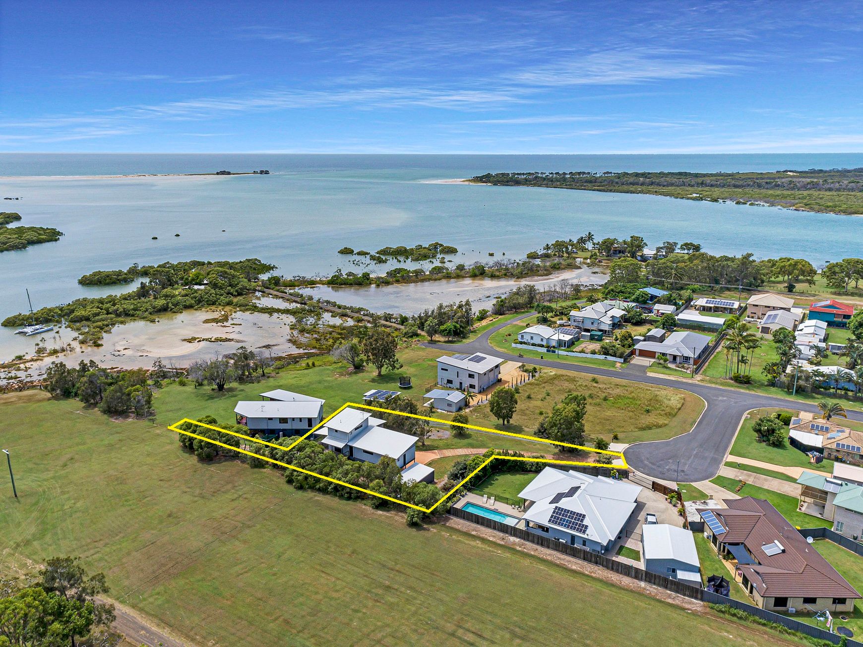 4 Margaret Court, Elliott Heads, QLD 4670