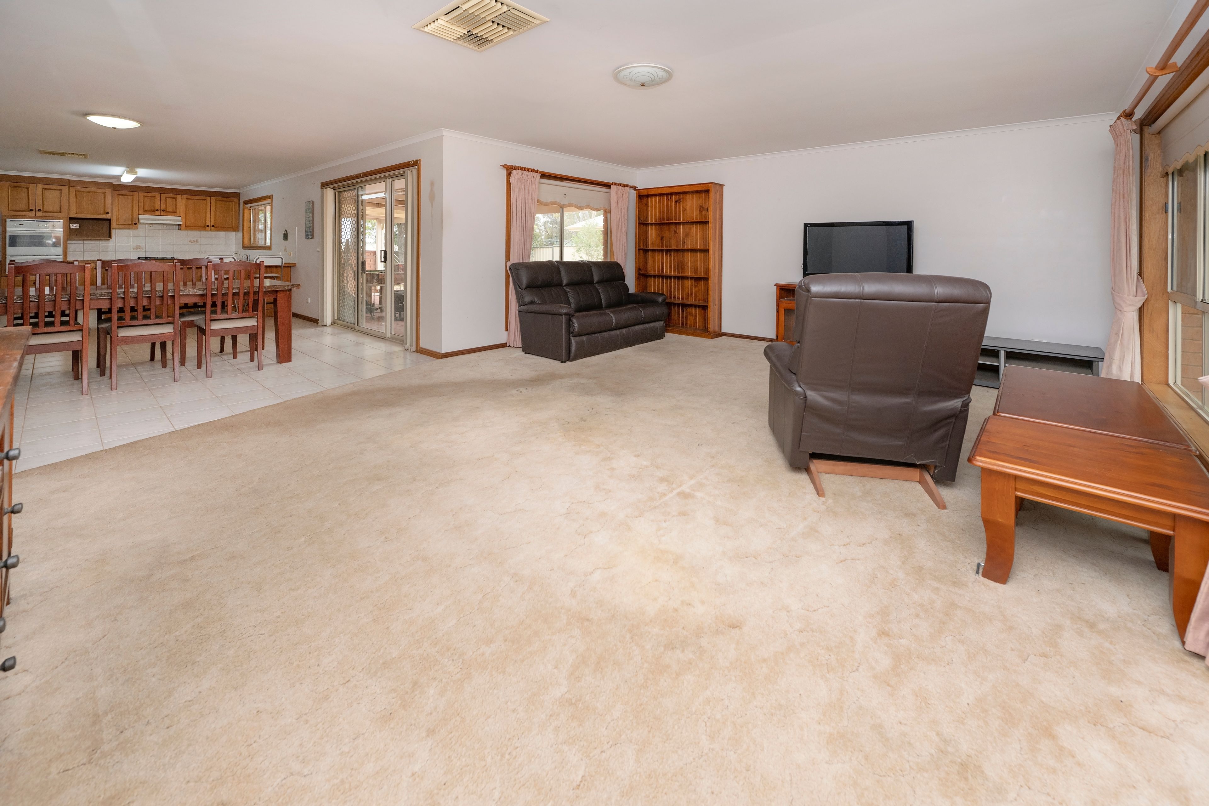 20 Currawong Court — photo 3 of 20