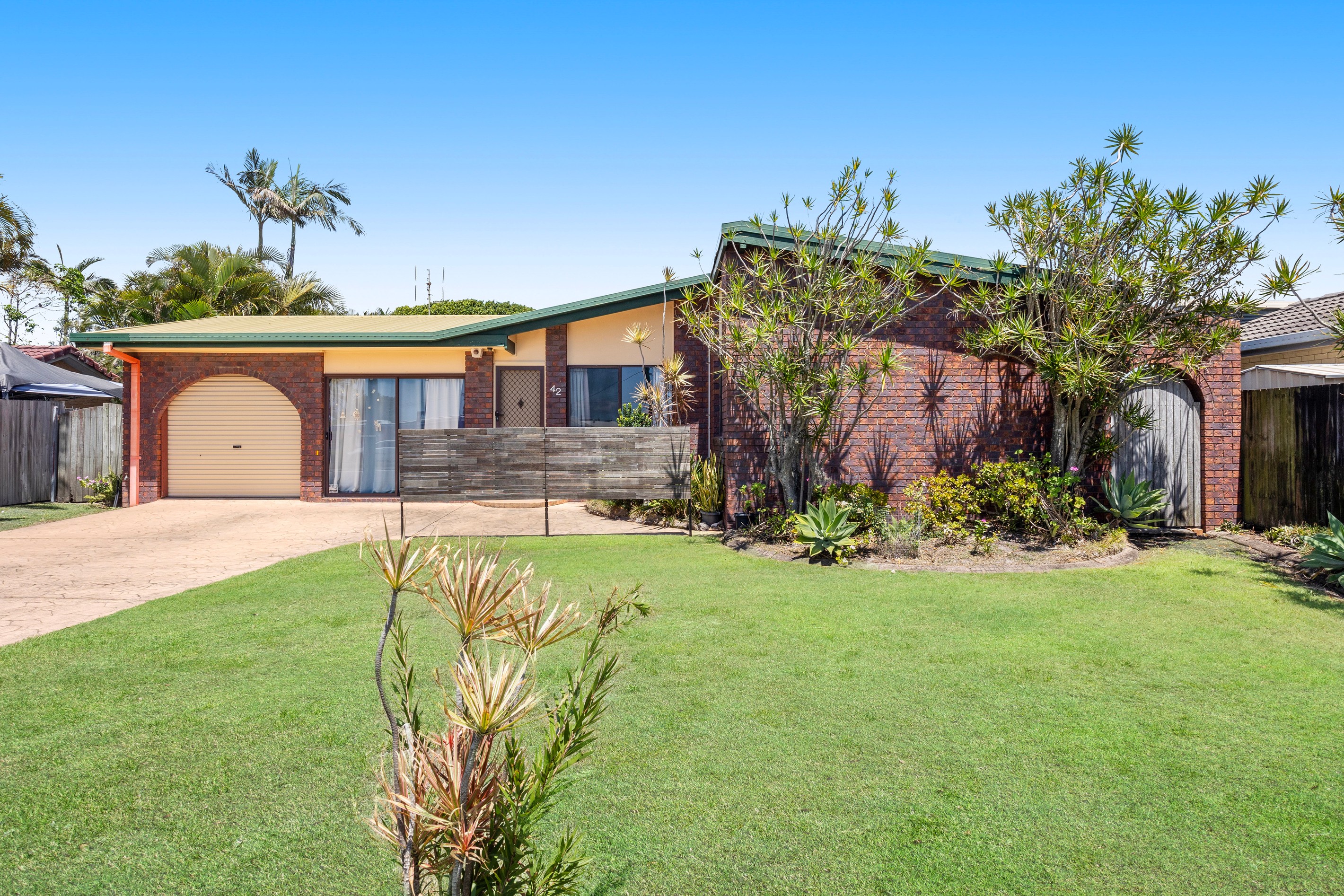 42 Nicklin Way, Parrearra, QLD 4575