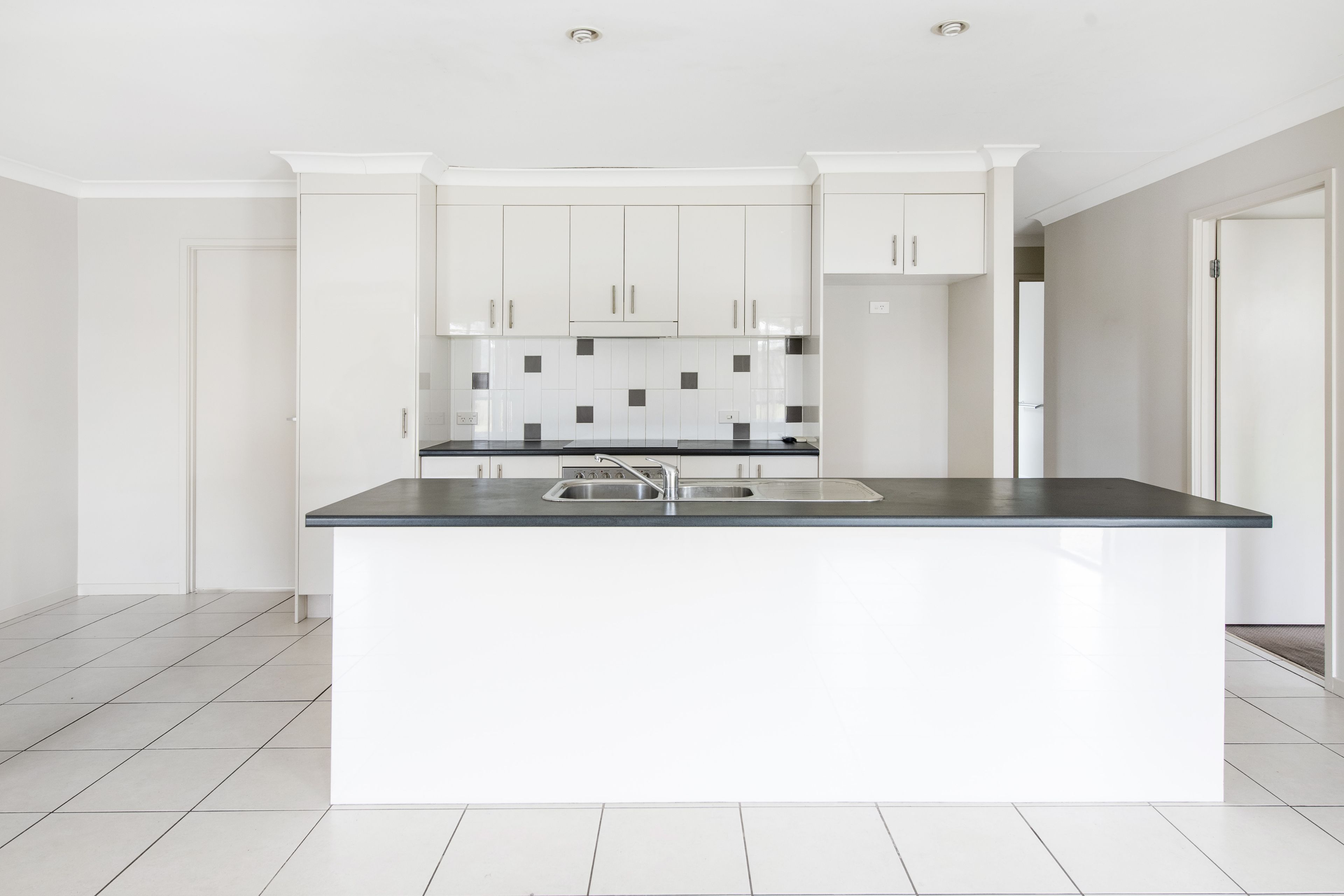 1 Waratah Court, Yamanto, QLD 4305