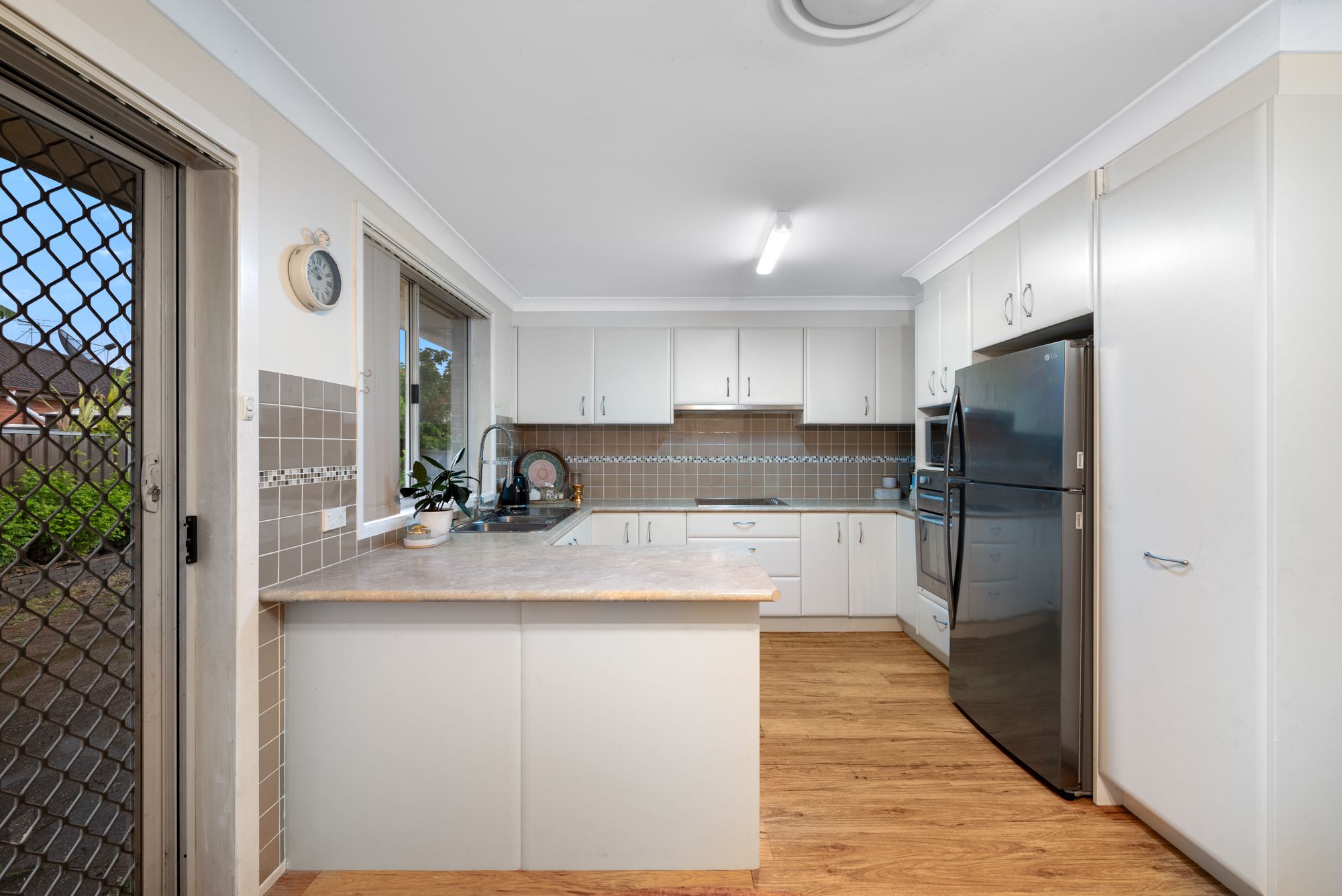 12 Hayes Place, Minto, NSW 2566
