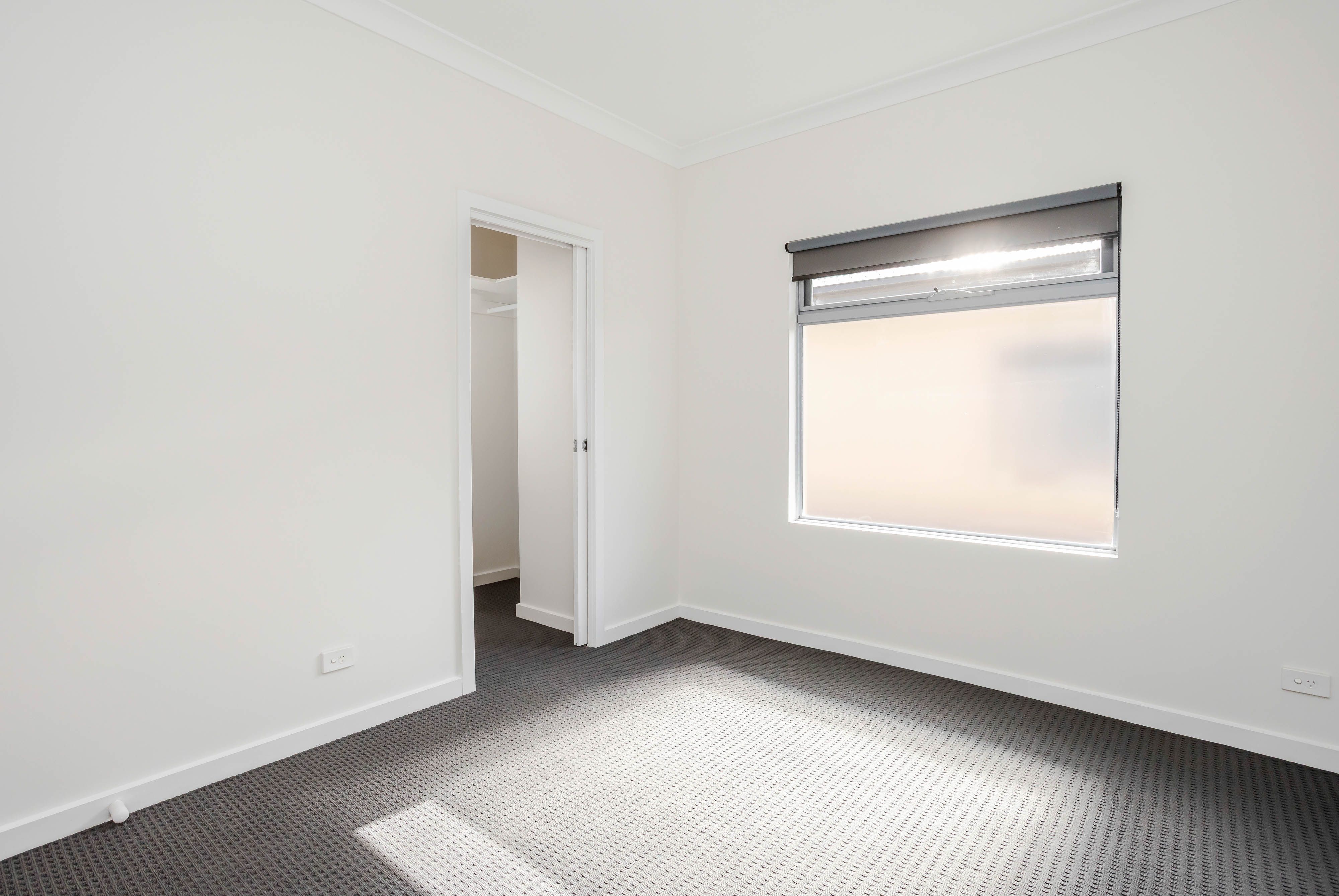 20 Walter Avenue — photo 8 of 12