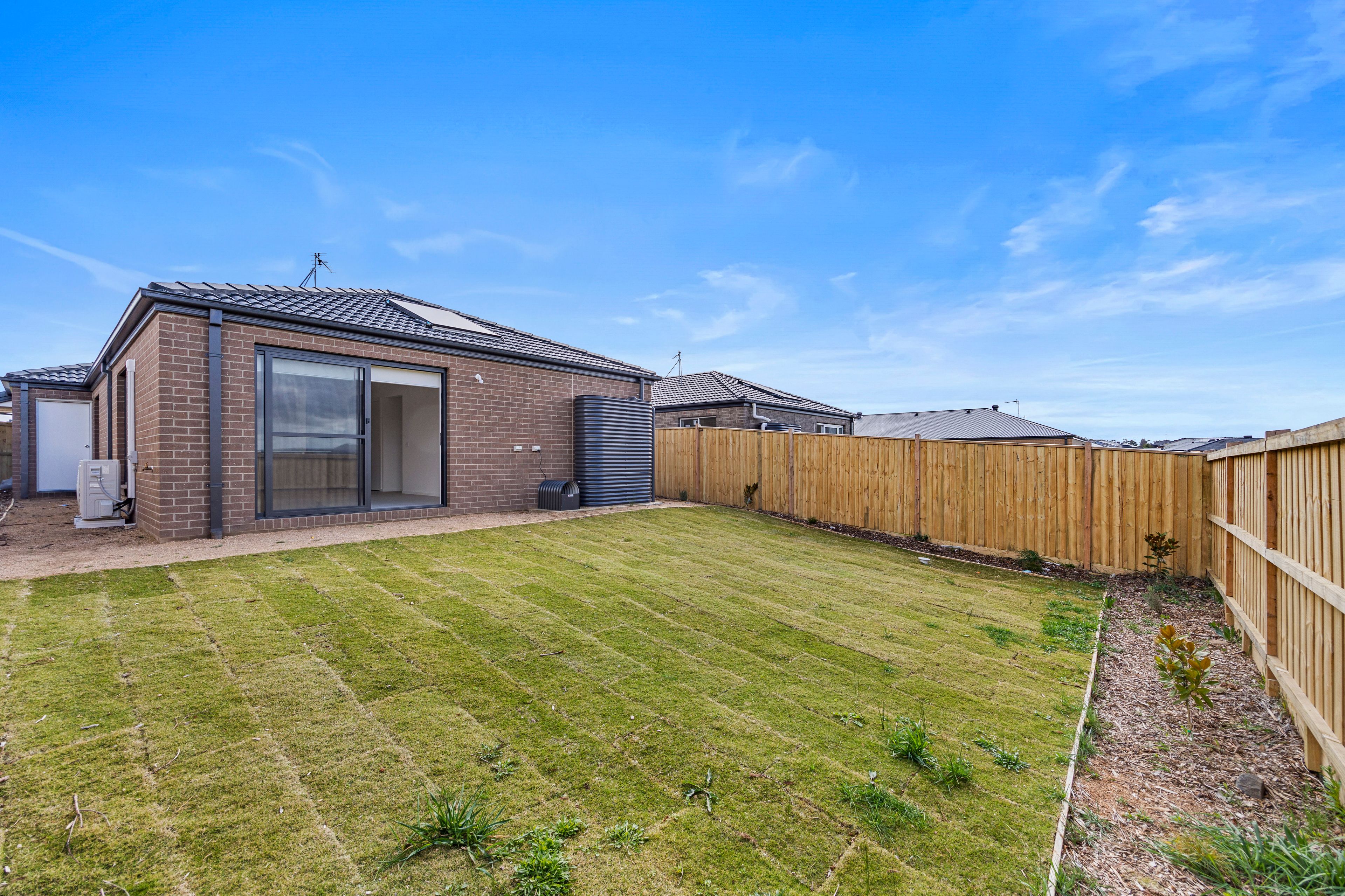 67 Kardinia Street — photo 8 of 8