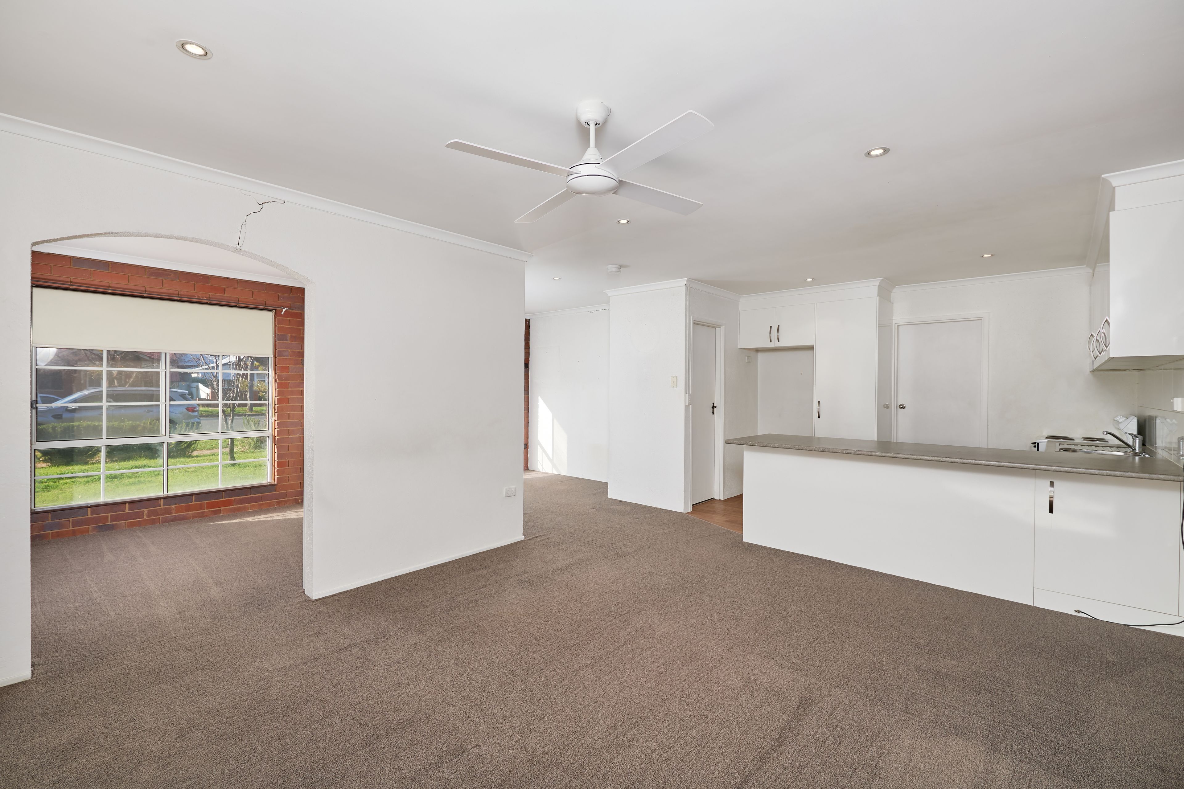 1/36 Oates Avenue — photo 3 of 12