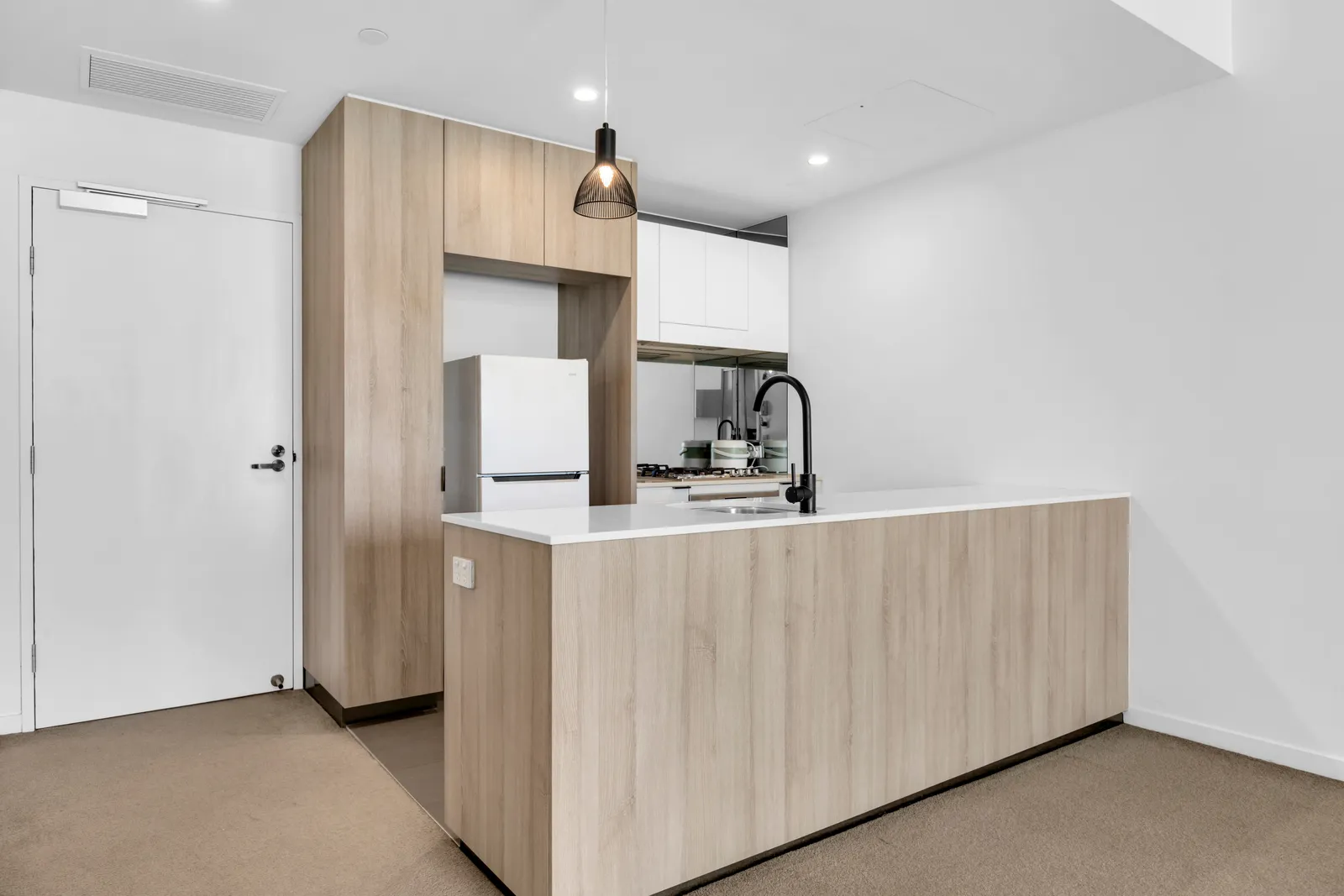 1411/4 Edmondstone Street, South Brisbane