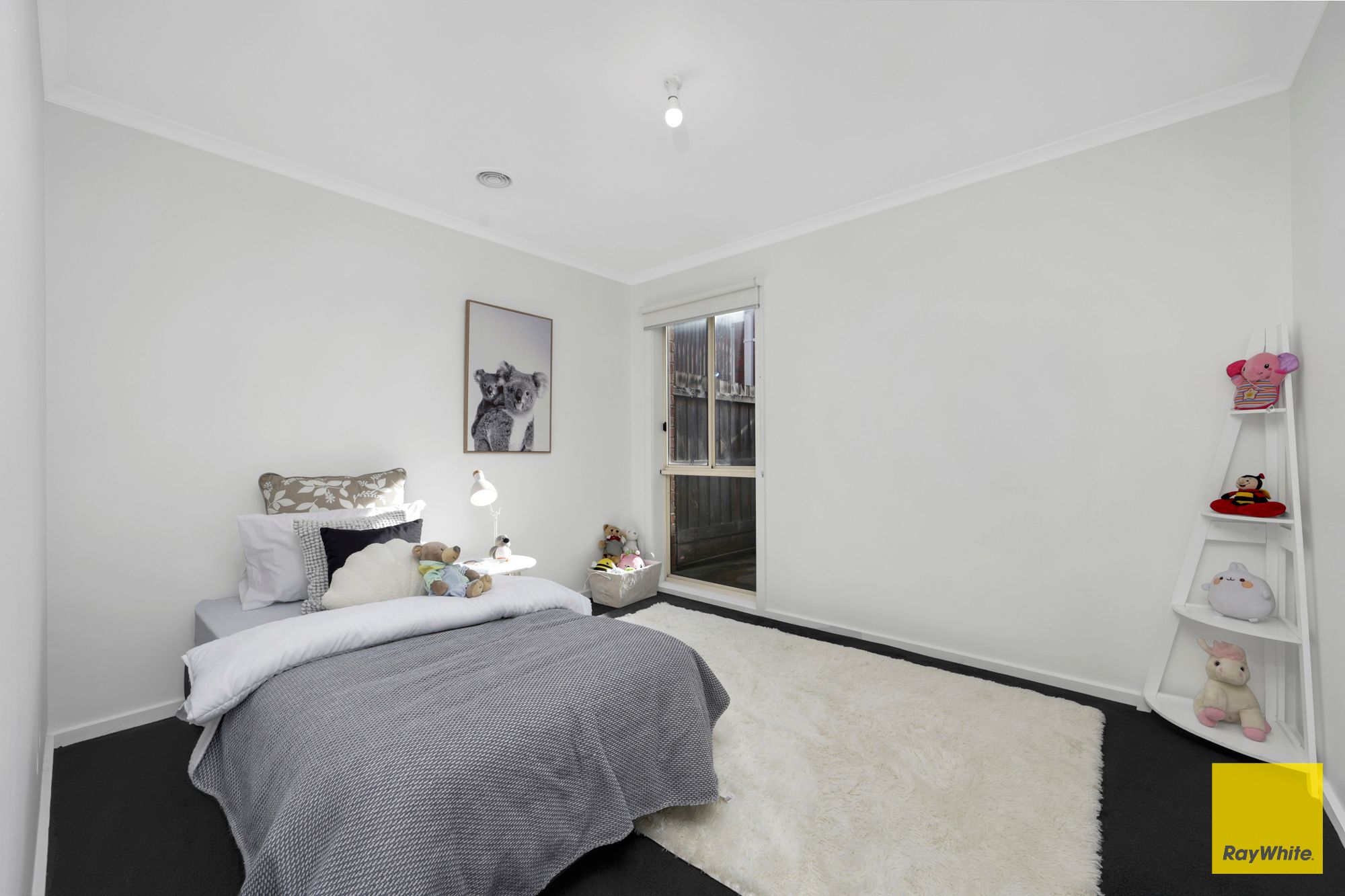 17 Thames Way — photo 12 of 17