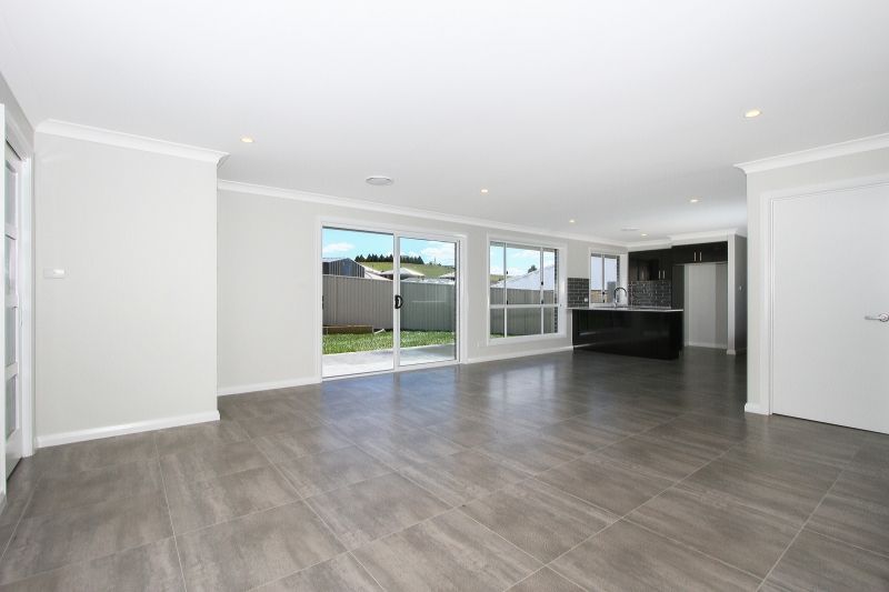 2/5 Lucas Close, Goulburn, NSW 2580