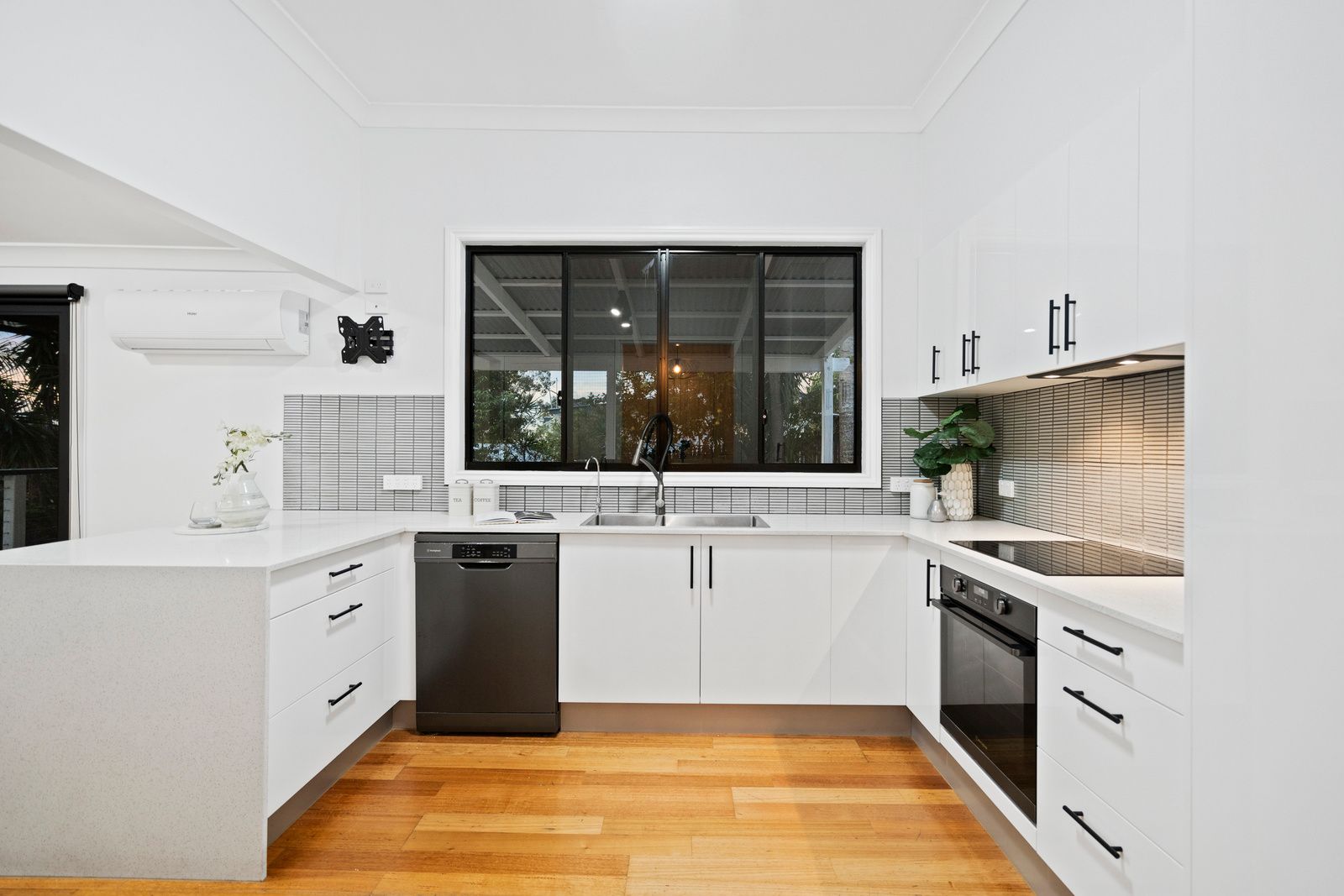 50 Daniells Street — photo 3 of 23