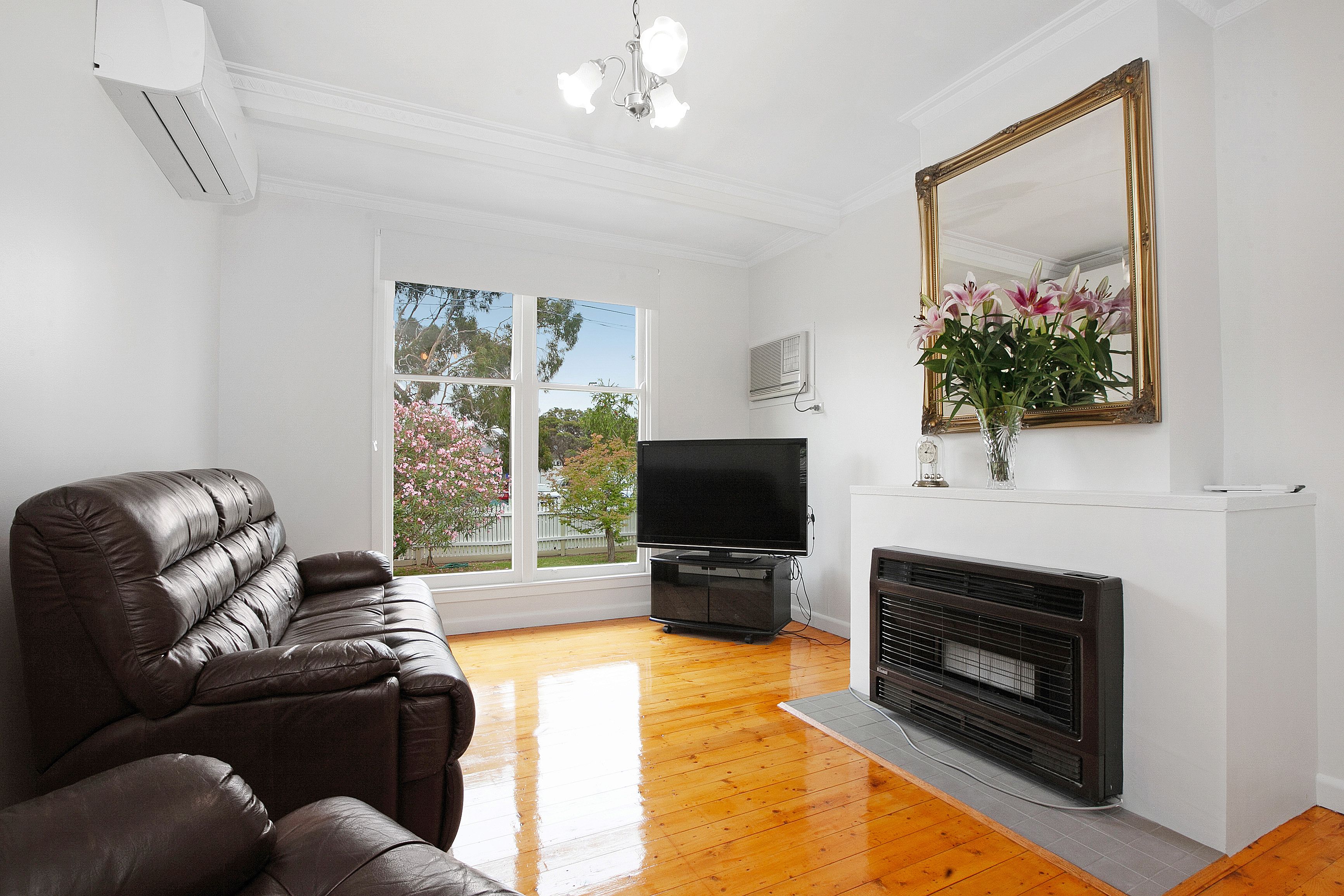 19 Cuthbert Road, Reservoir, VIC 3073