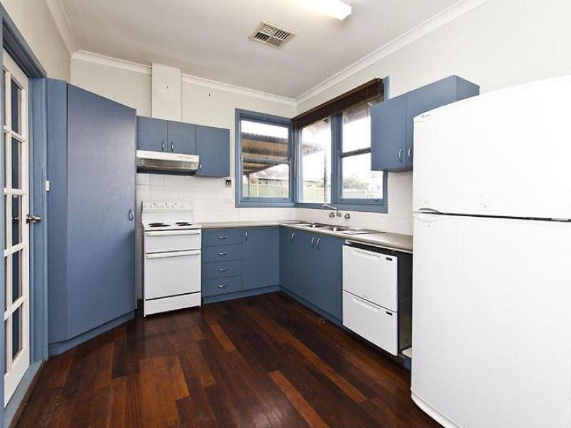 30 Coolga Road, Koongamia, WA 6056