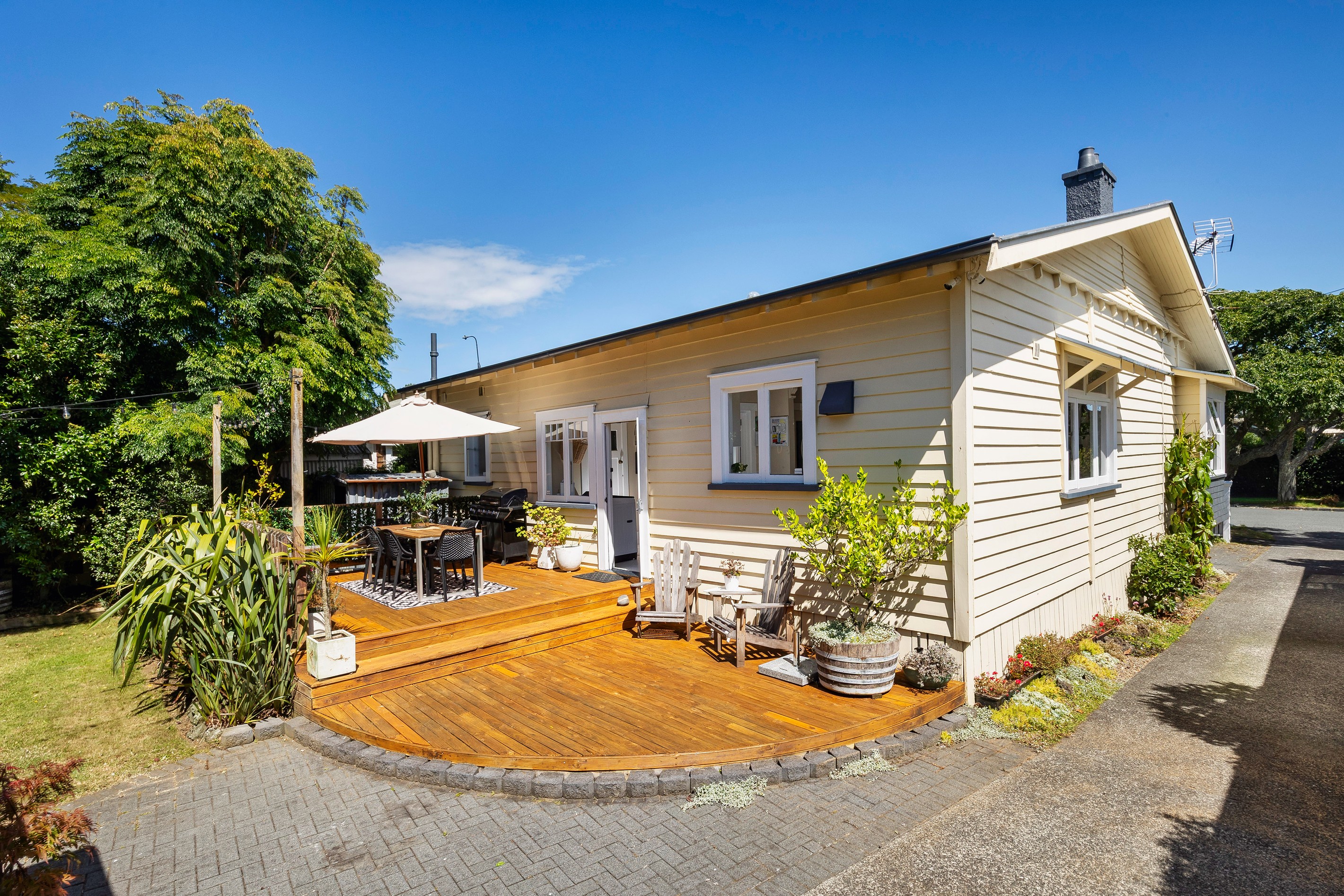 16 Carrie Street, Sandringham, Auckland City