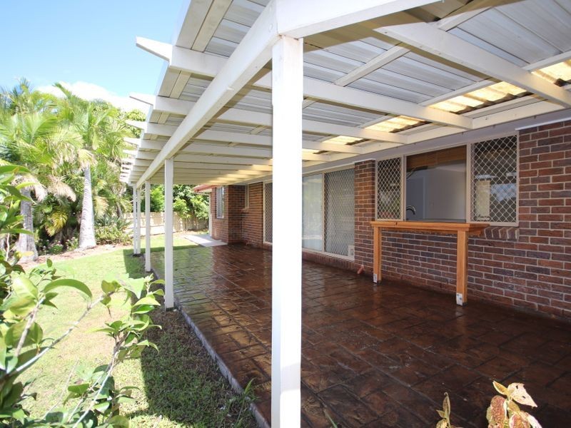 12 Jackson Court, Regents Park, QLD 4118