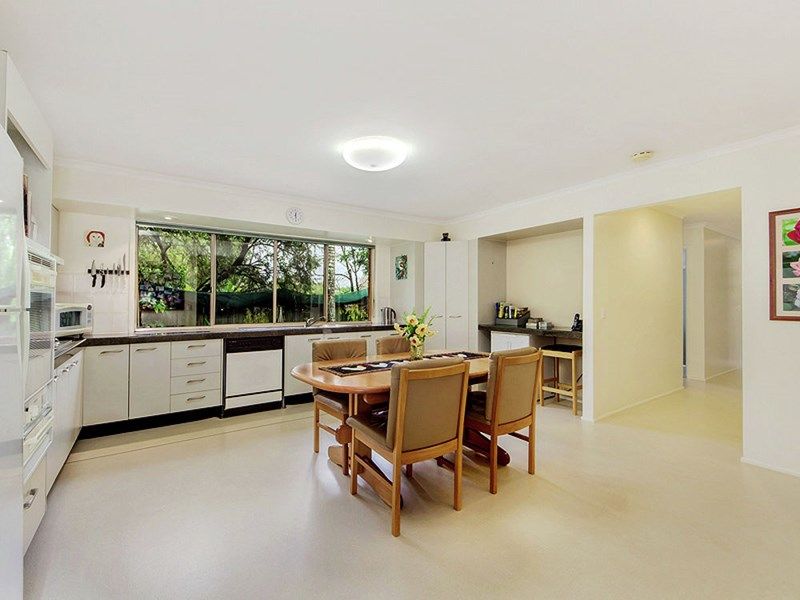 8 Cotter Crescent, Riverhills, QLD 4074