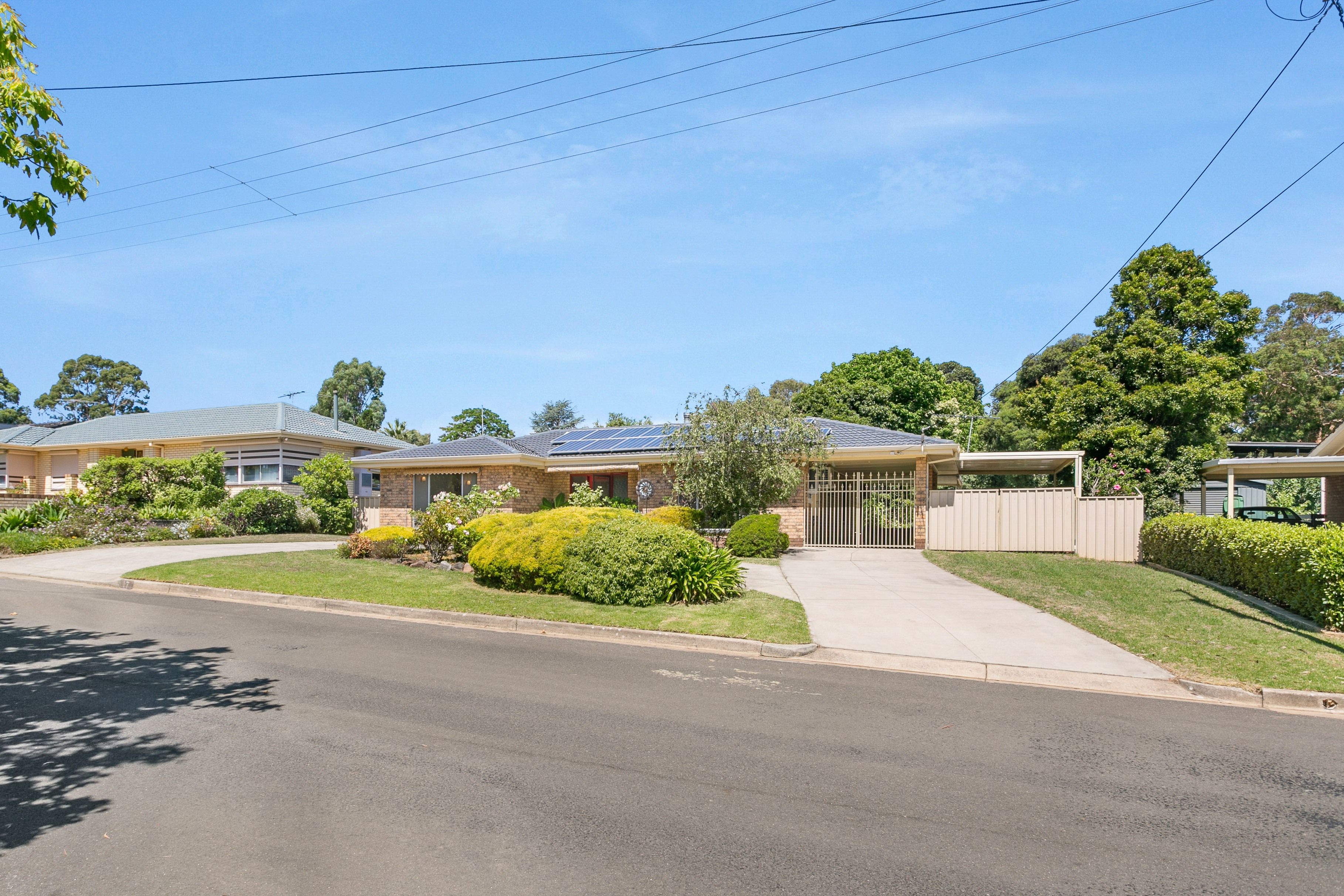 17 Caroline Street, Flagstaff Hill SA 5159