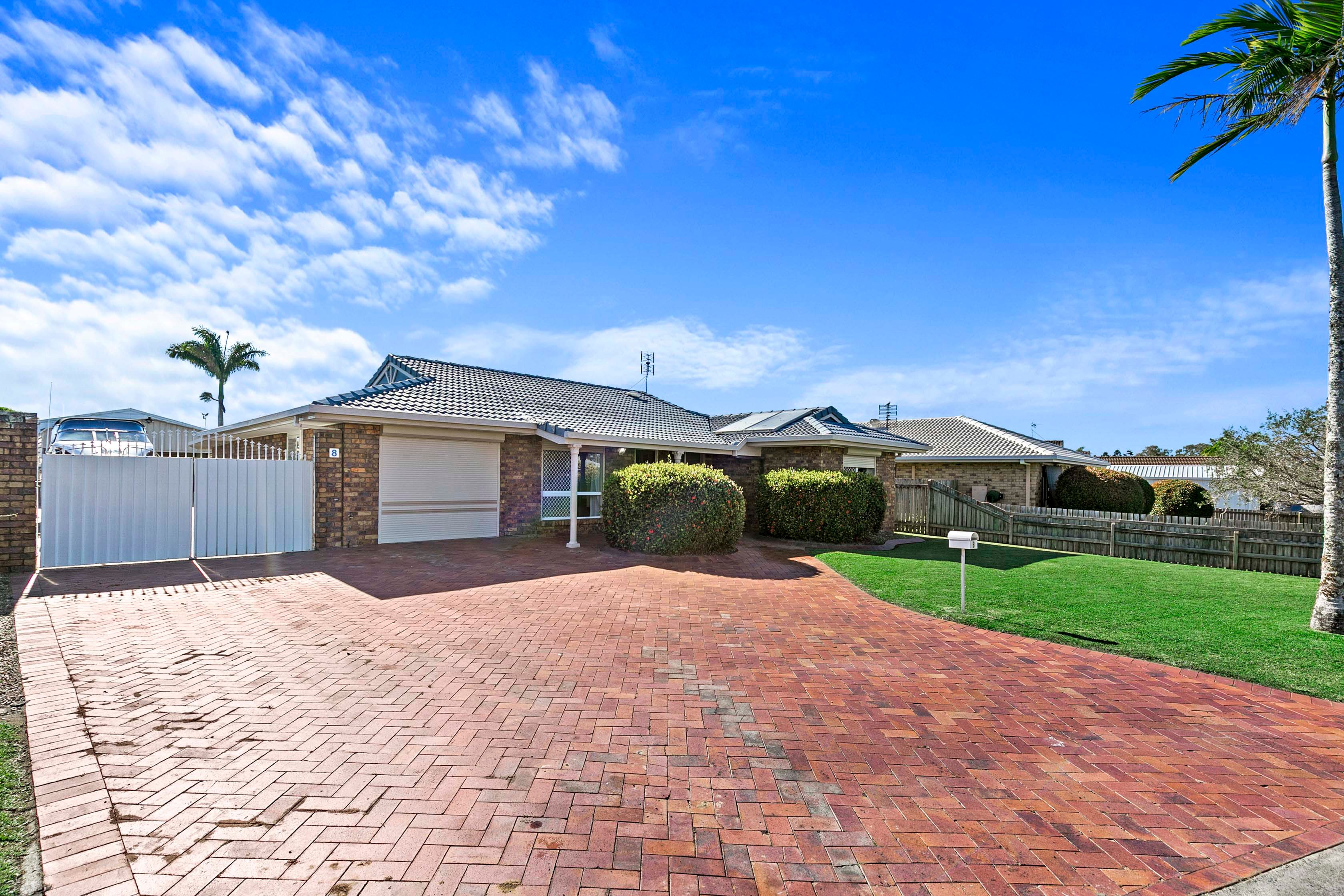 8 Brampton Court, Kawungan, QLD 4655