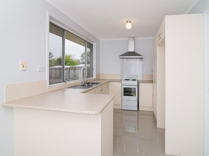 61 Brentwood Drive, Daisy Hill, QLD 4127