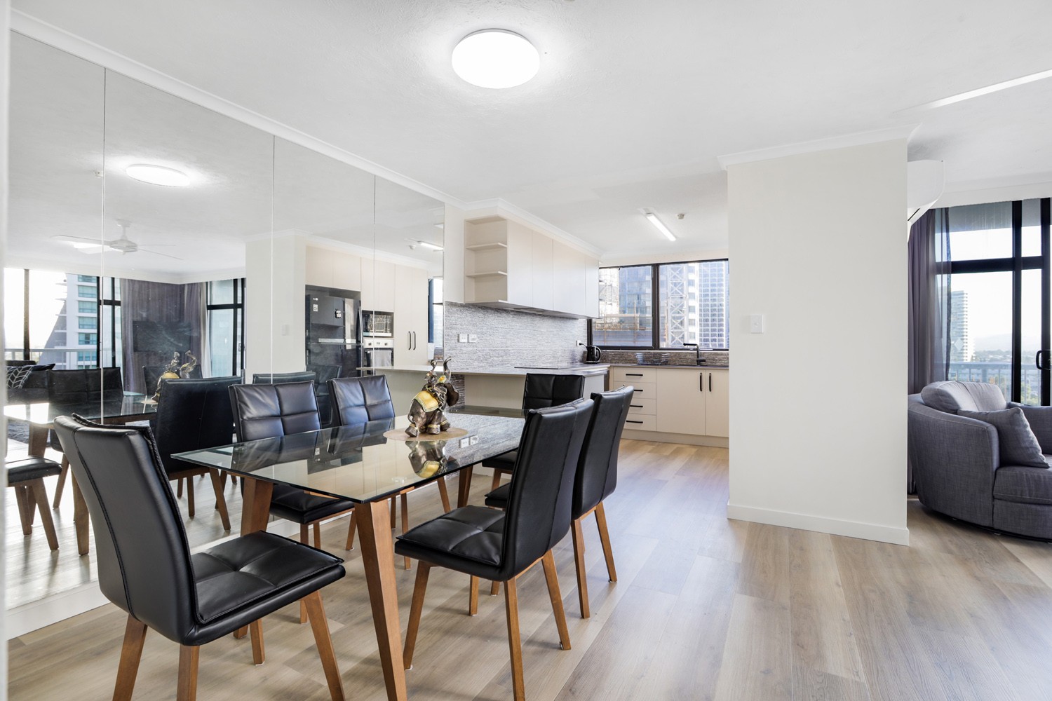 7E/3277 Surfers Paradise Boulevard, Surfers Paradise, QLD 4217