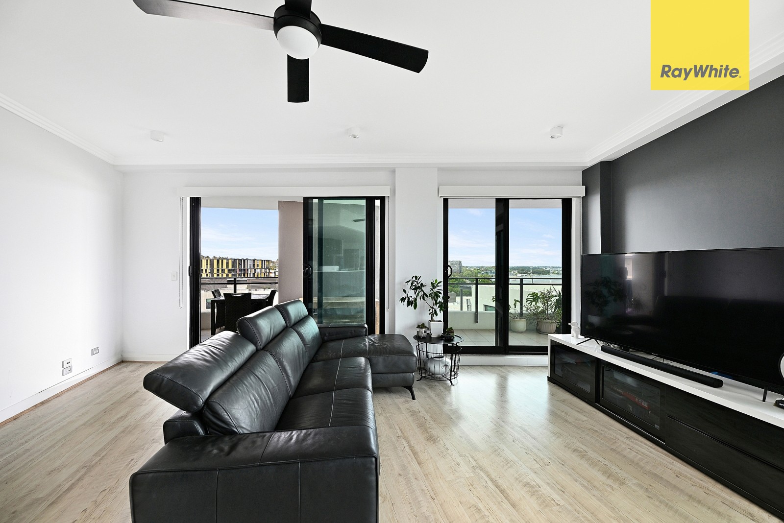 18/11 Bay Drive, Meadowbank, NSW 2114