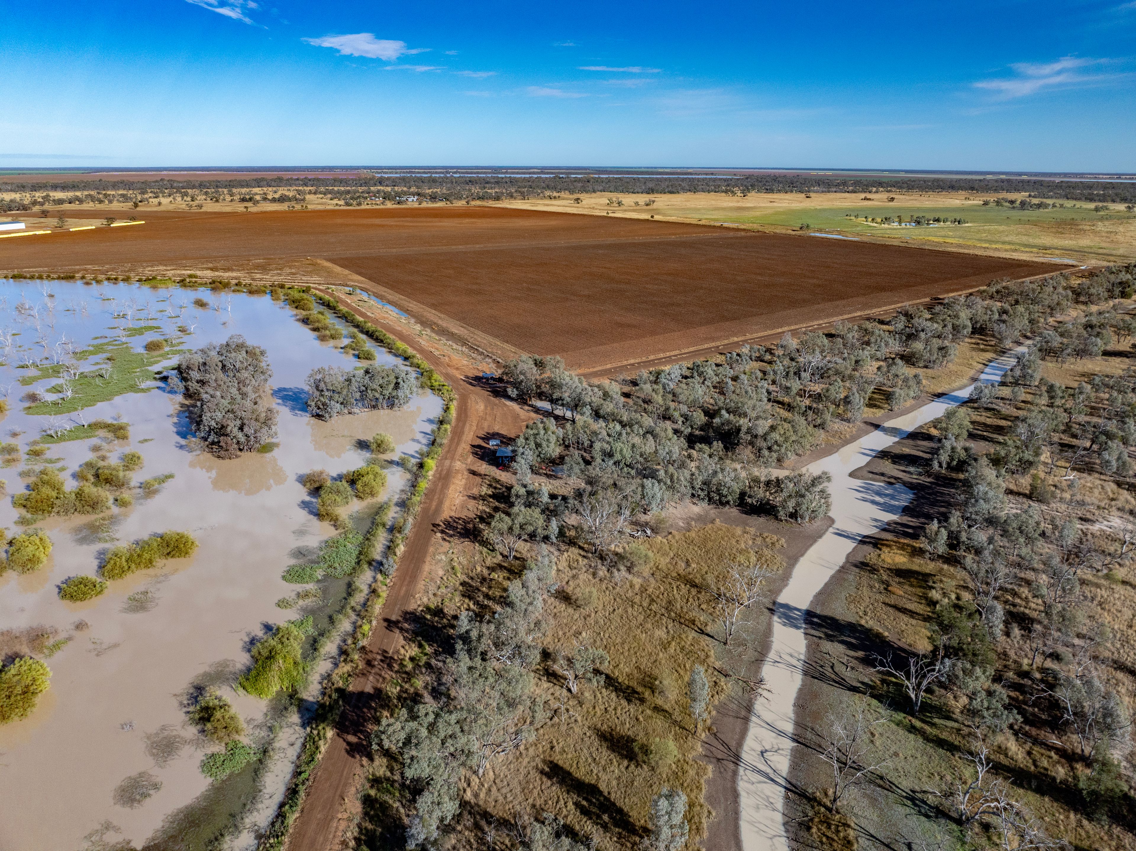 6210 Carnarvon Highway — photo 8 of 23