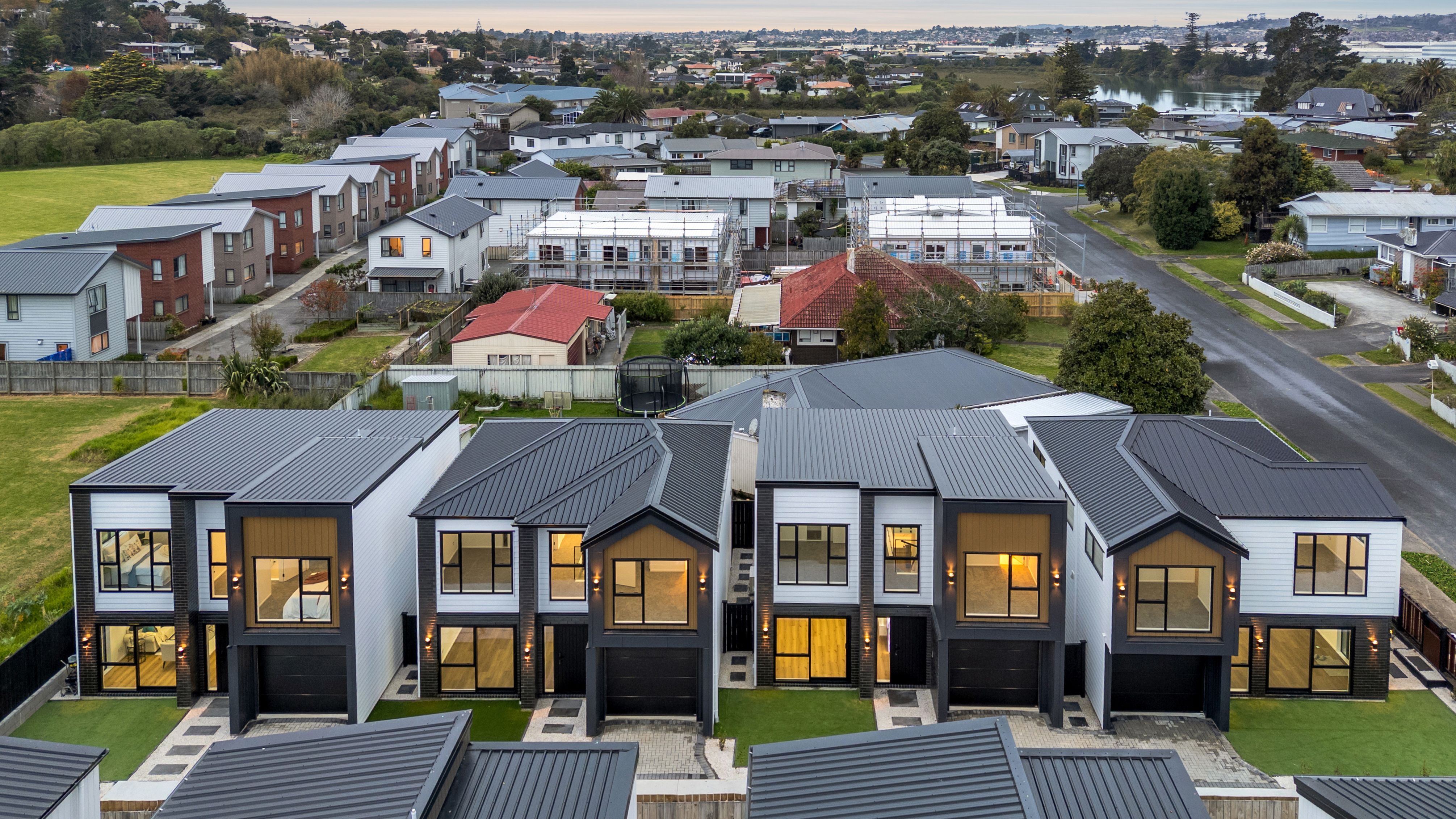 106B Edgewater Drive, Pakuranga, Manukau City