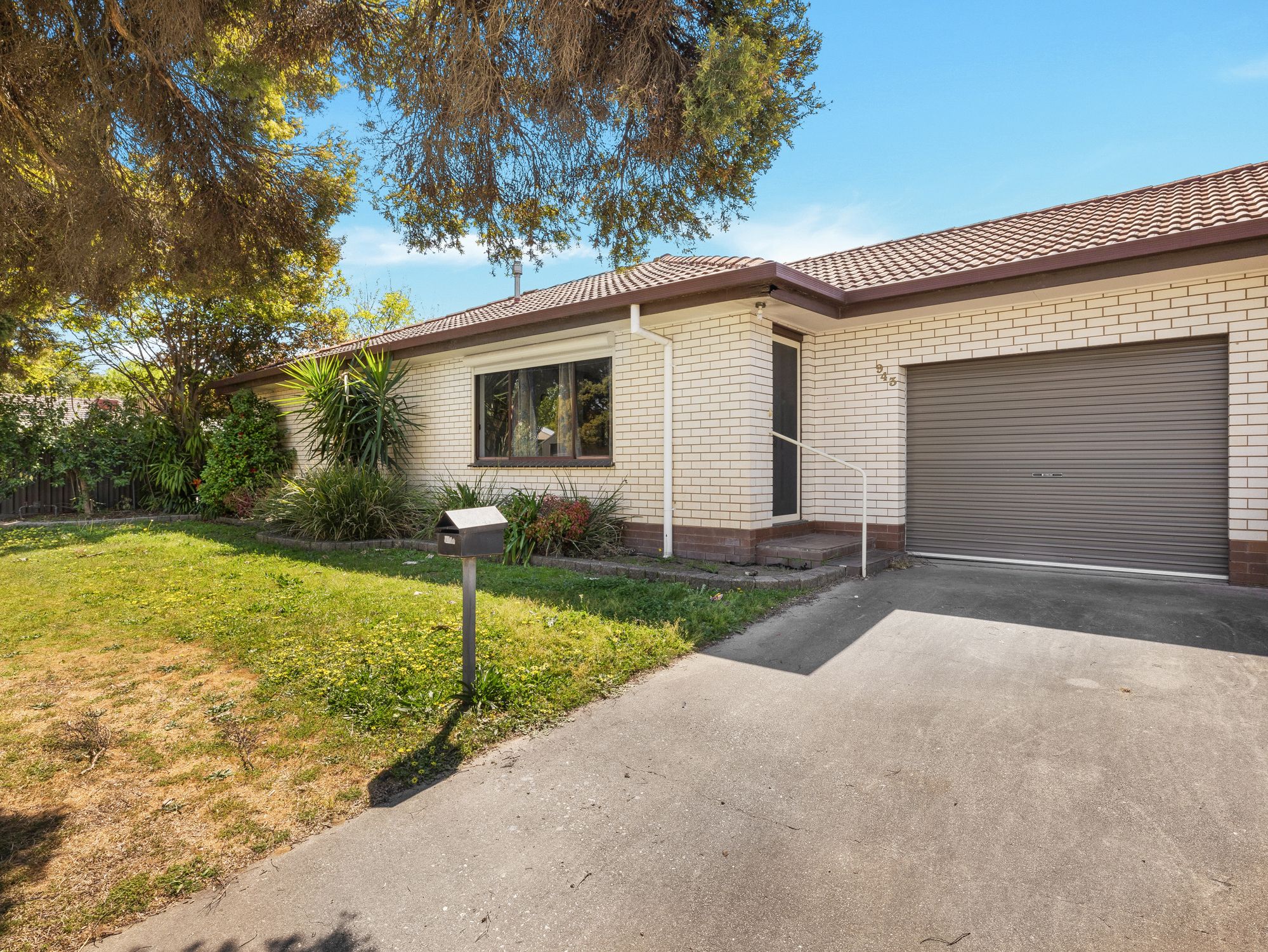 1/943 Duffy Crescent — photo from Ray White Albury Central