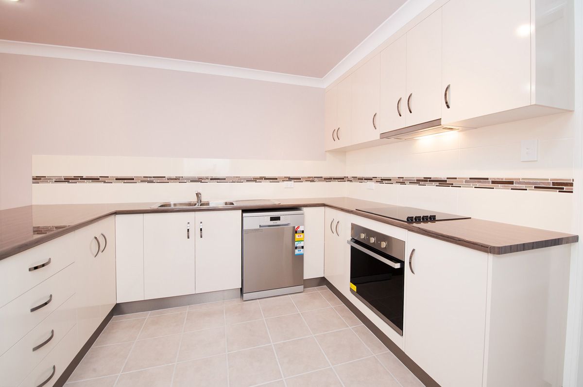 10 Kirklees Street, Newtown QLD 4350