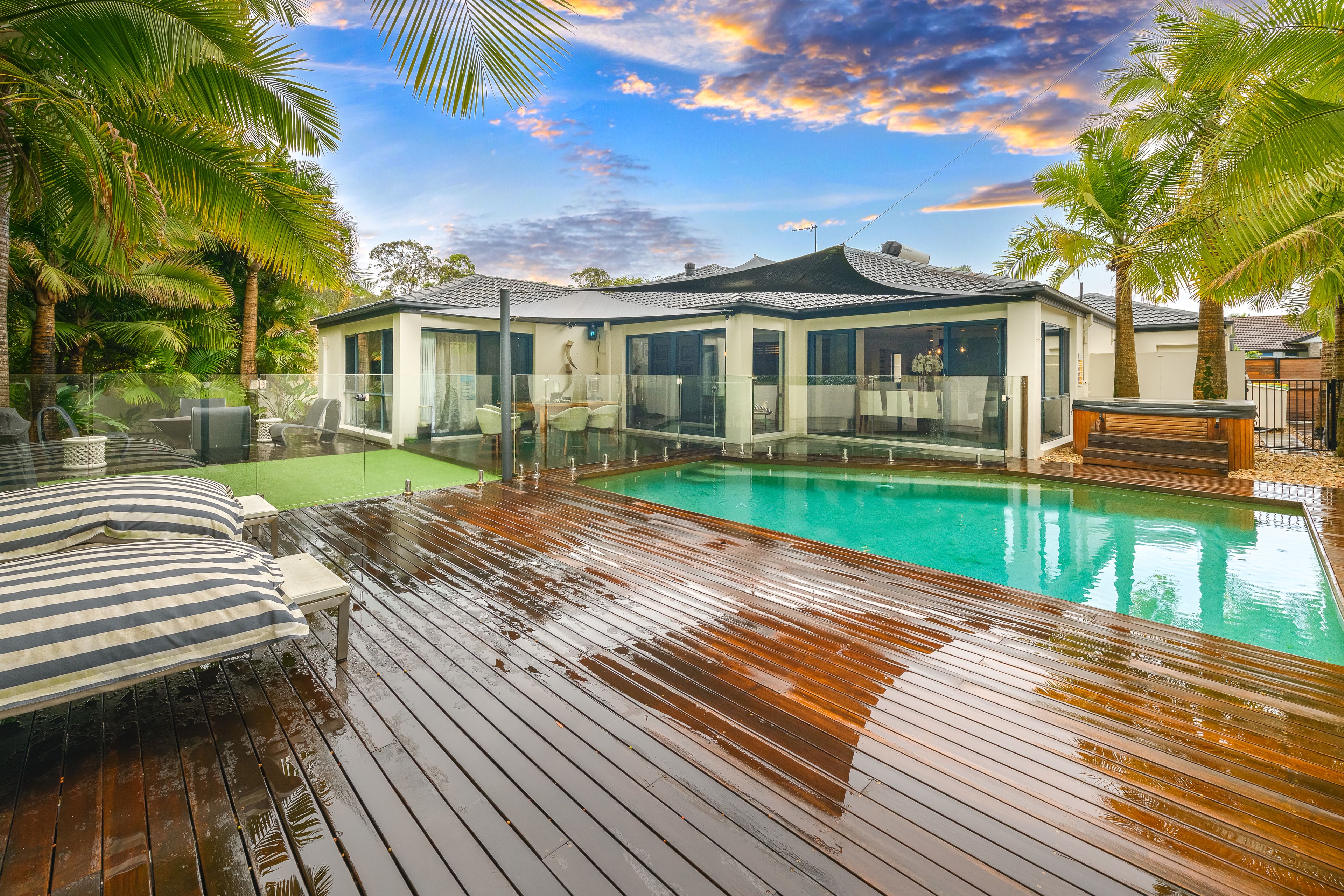 14 Kettlewell Chase, Arundel QLD 4214