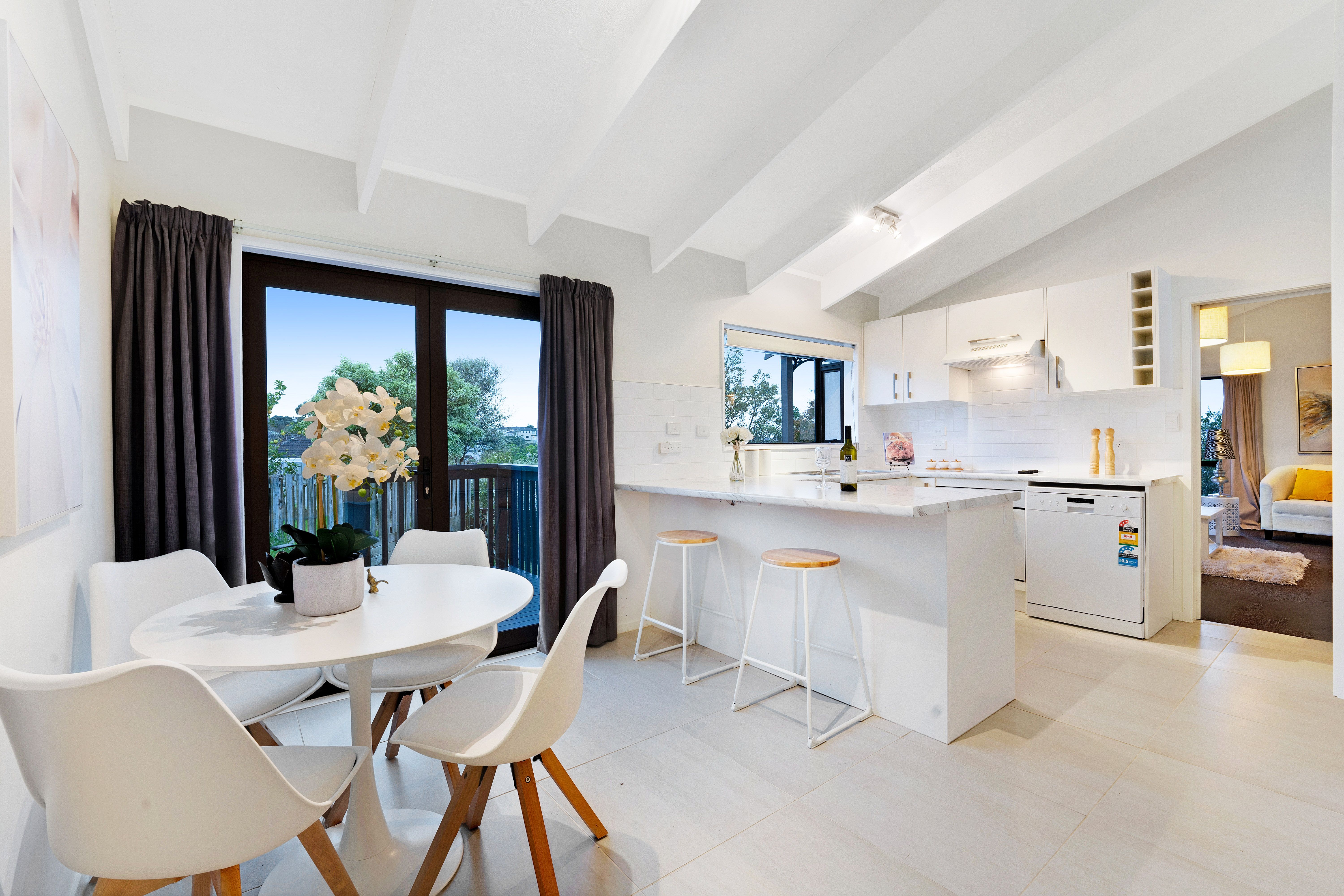 1/39 Athena Drive, Totara Vale, North Shore City